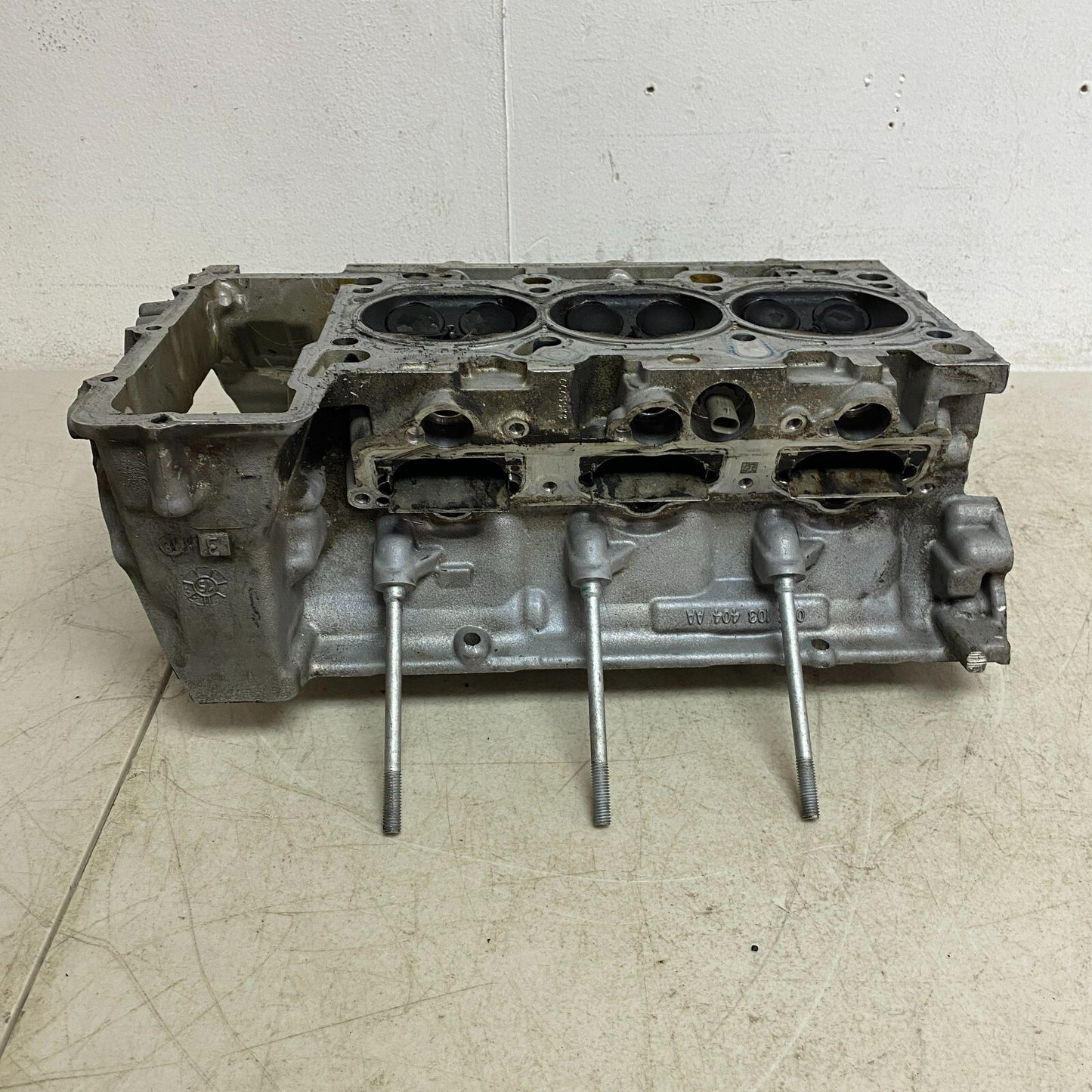 Audi PETROL ENGINE MOTOR LEFT CYLINDER HEAD 06E103404AA