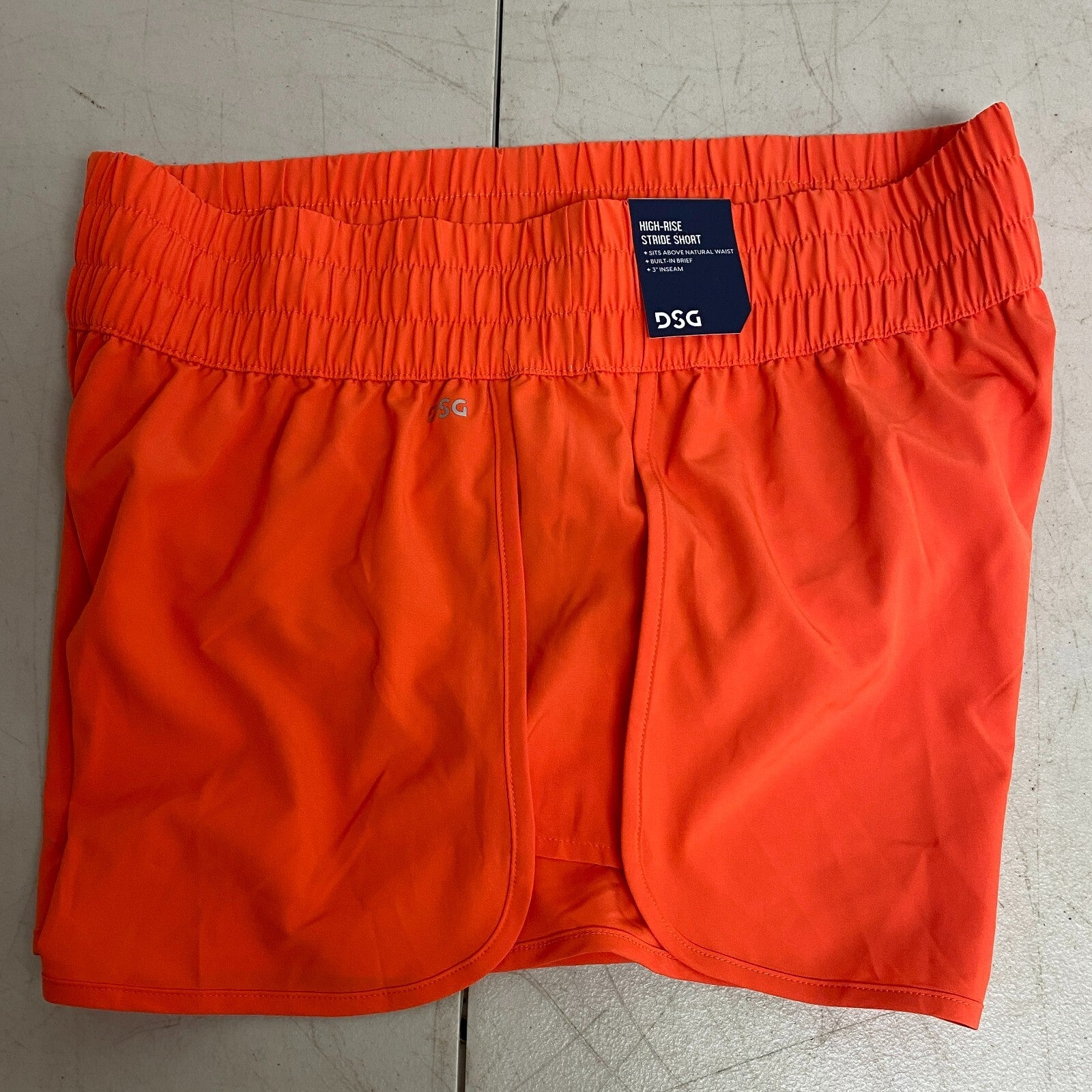 DSG Women's 3â High Rise Hot Tangerine Stride Shorts Performance DAW12327SZ