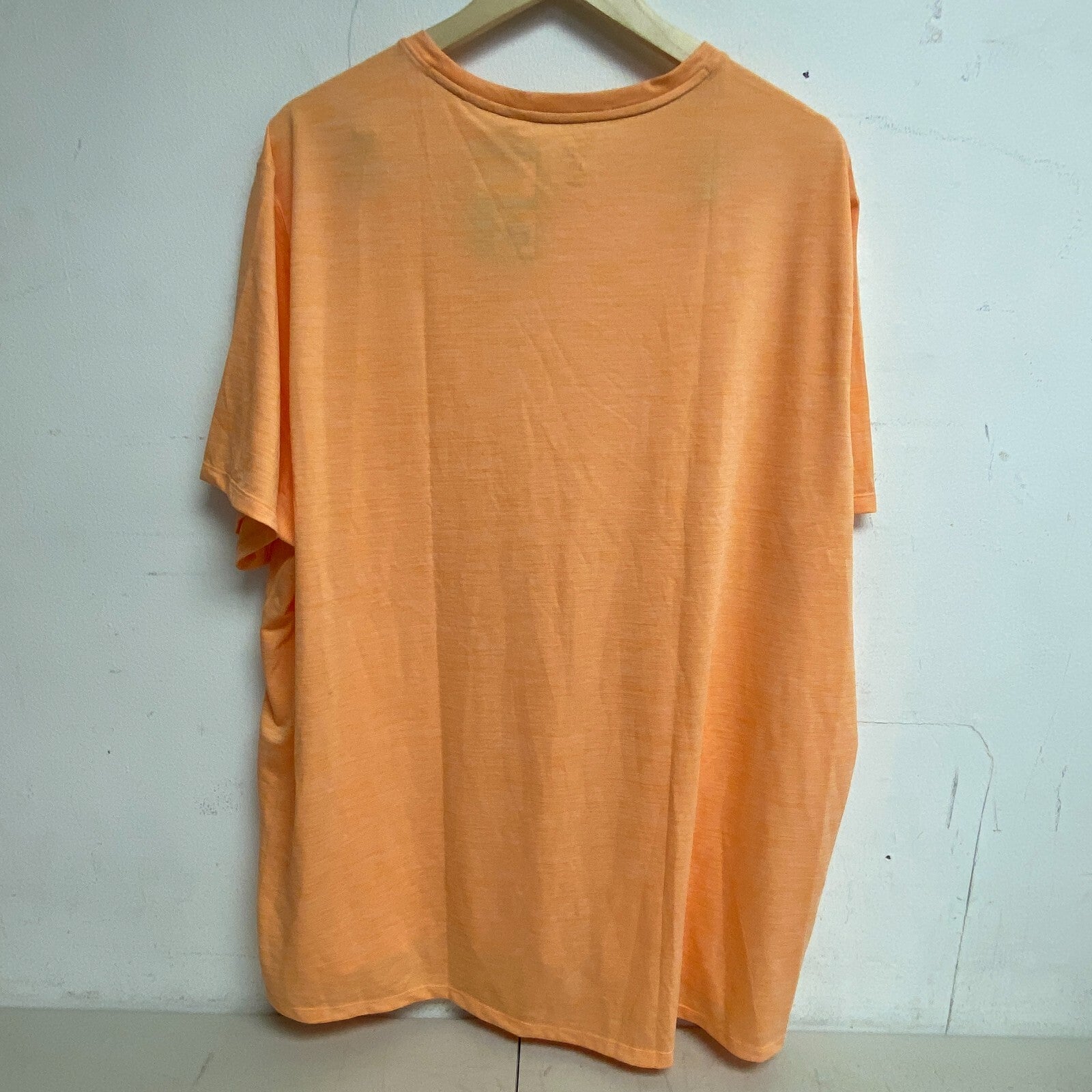 DSG Men's Training Movement Relaxed Tee Cantaloupe / Pure White DAM12100NX