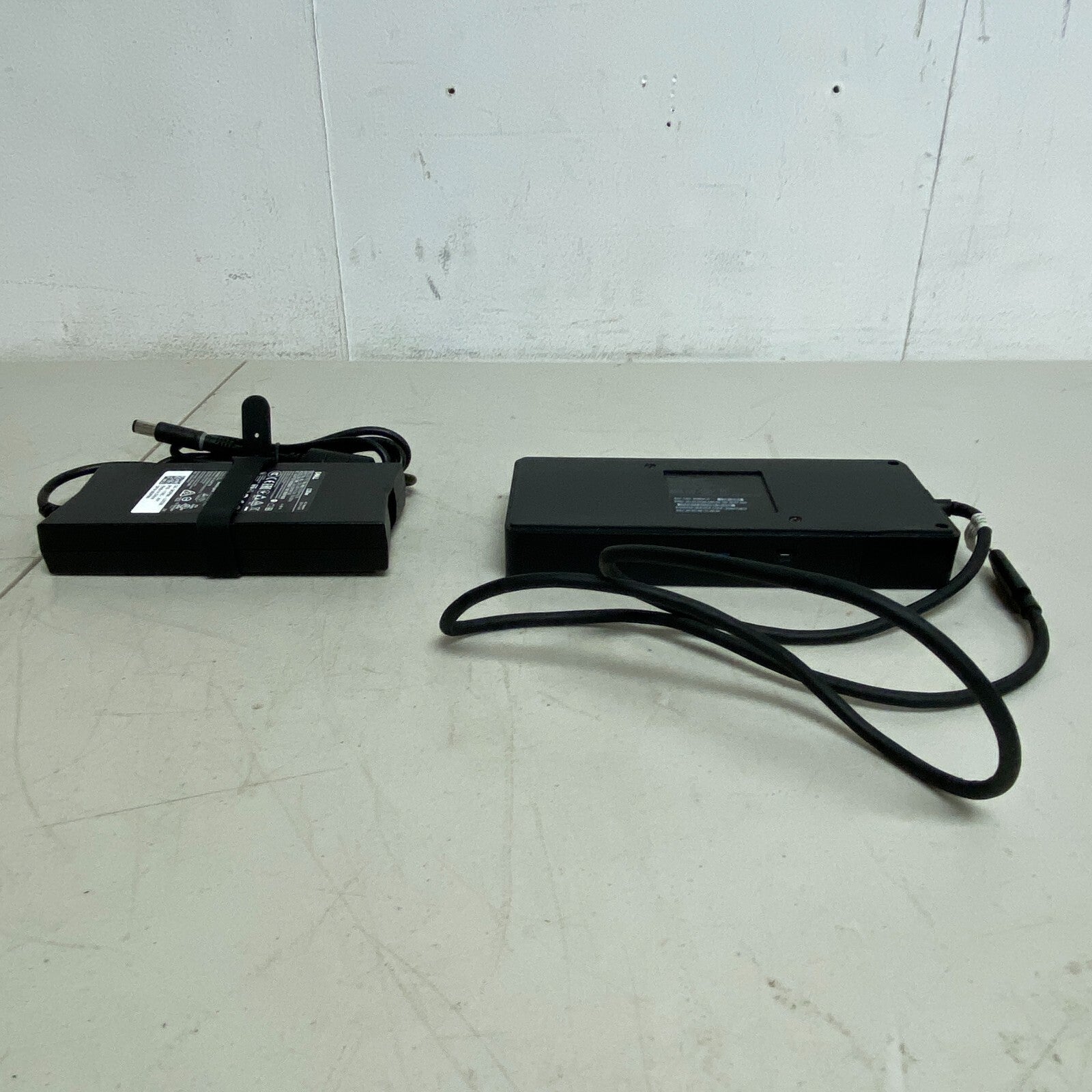 Dell Thunderbolt Docking Station w/ 180W AC Power (130W Power Delivery) WD19TBS