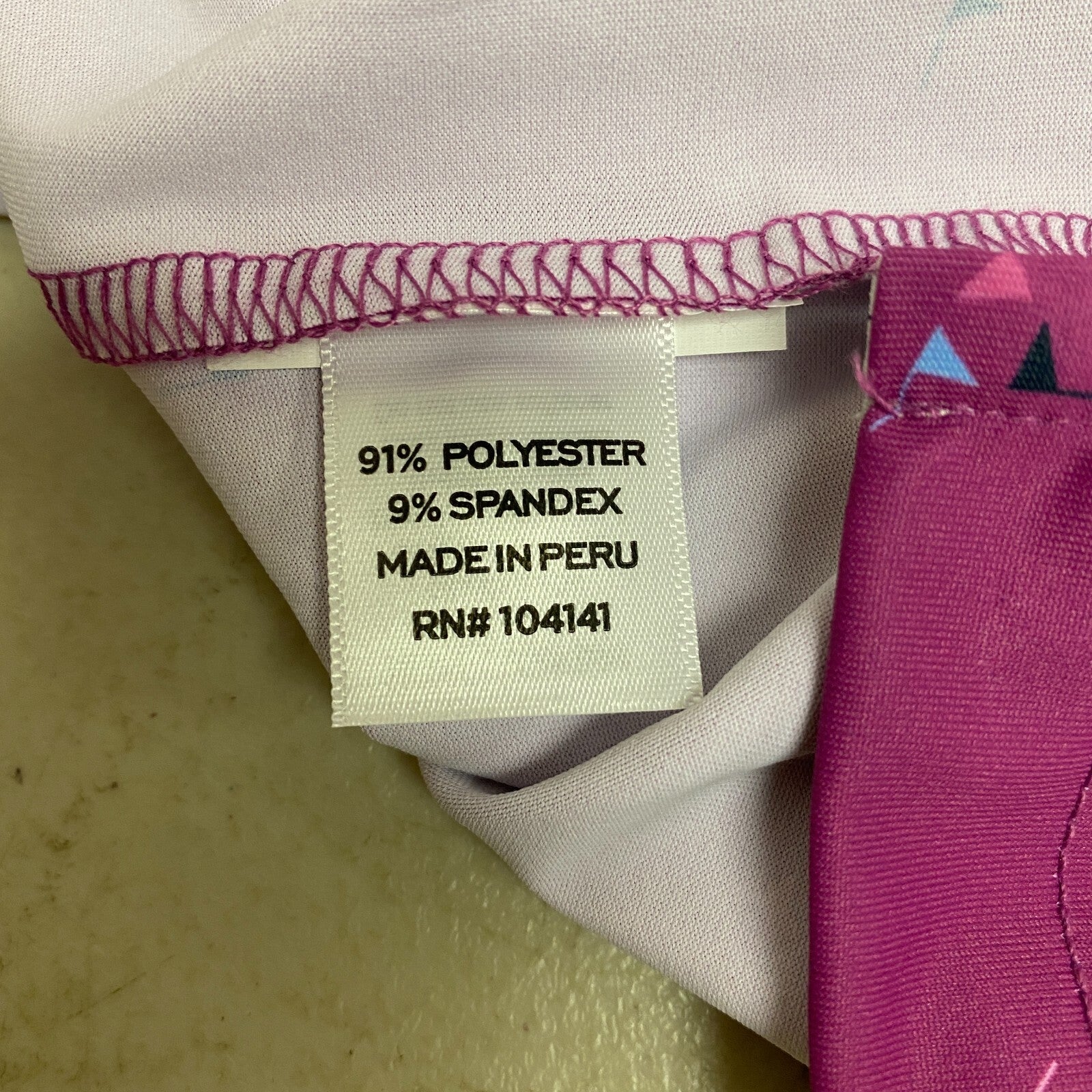 Walter Hagan Men's P11 Pinwheel Flag Print Polo Flag Pinwheel Magenta MGA11497