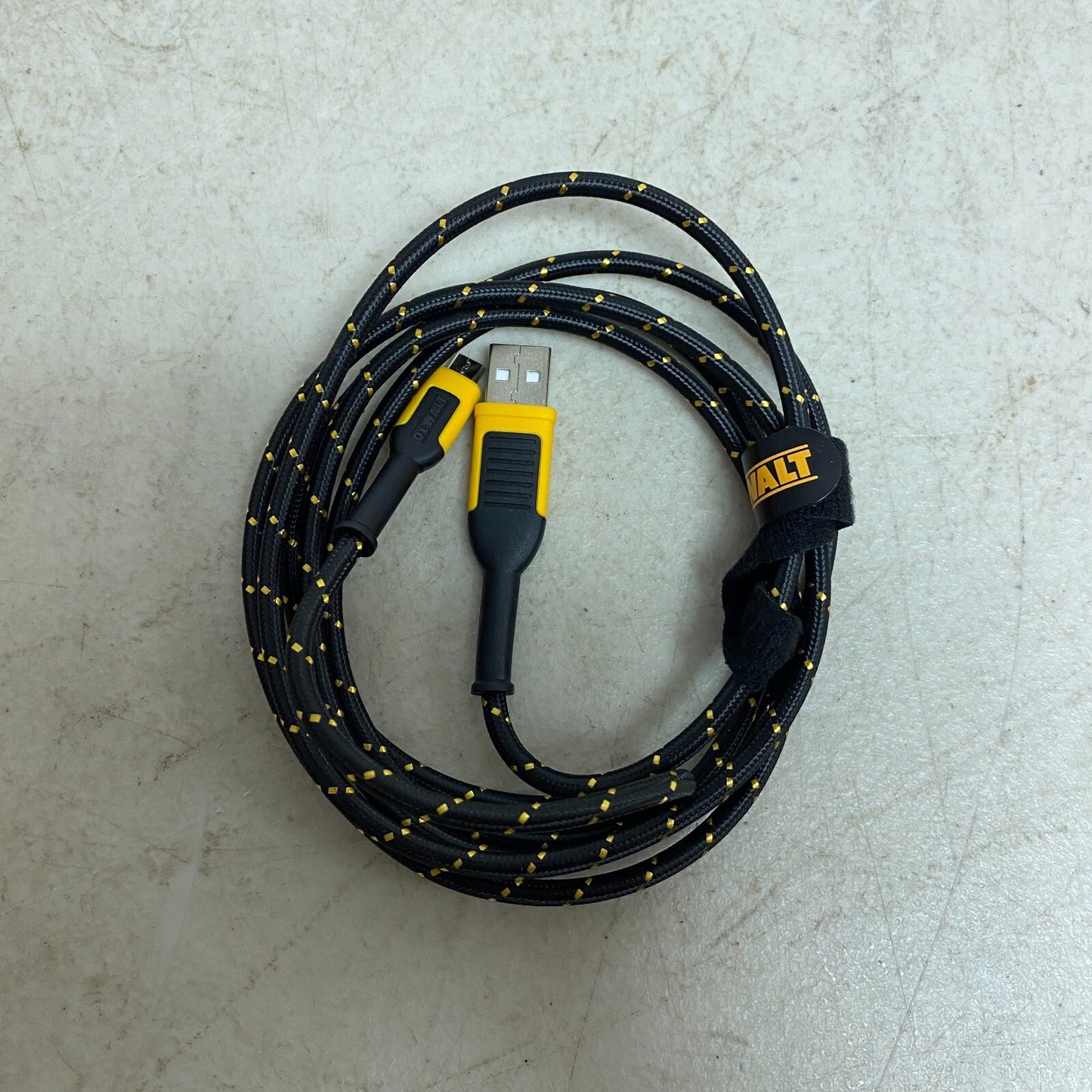 DeWalt 131 1322 DW2 Durable Micro-USB Reinforced Braided Cable 6 ft.