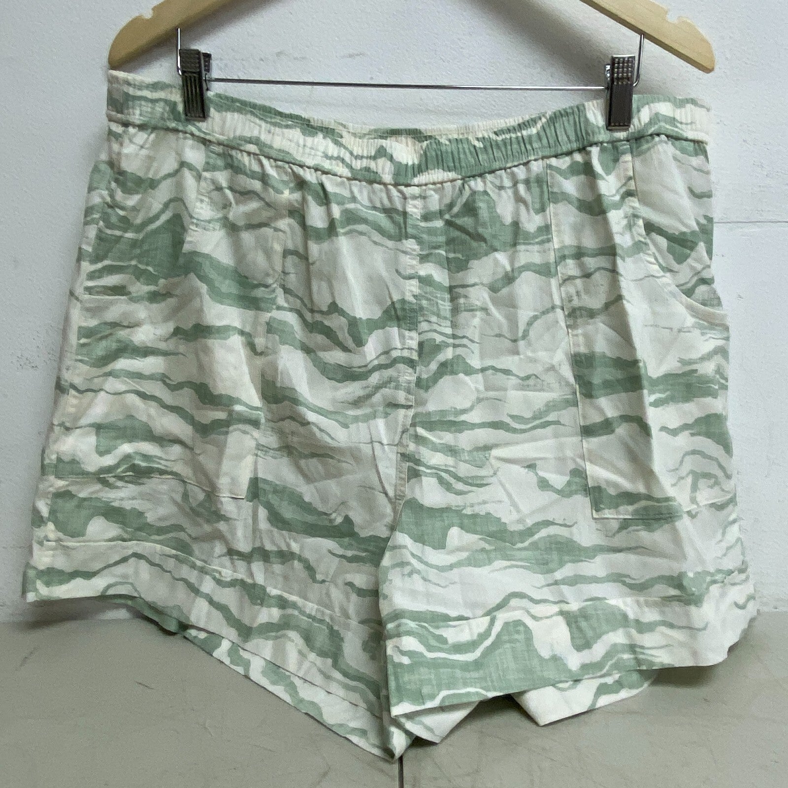 Alpine Design Womens Camping Shorts Mineral Jade Print ADW13808 BRAND NEW