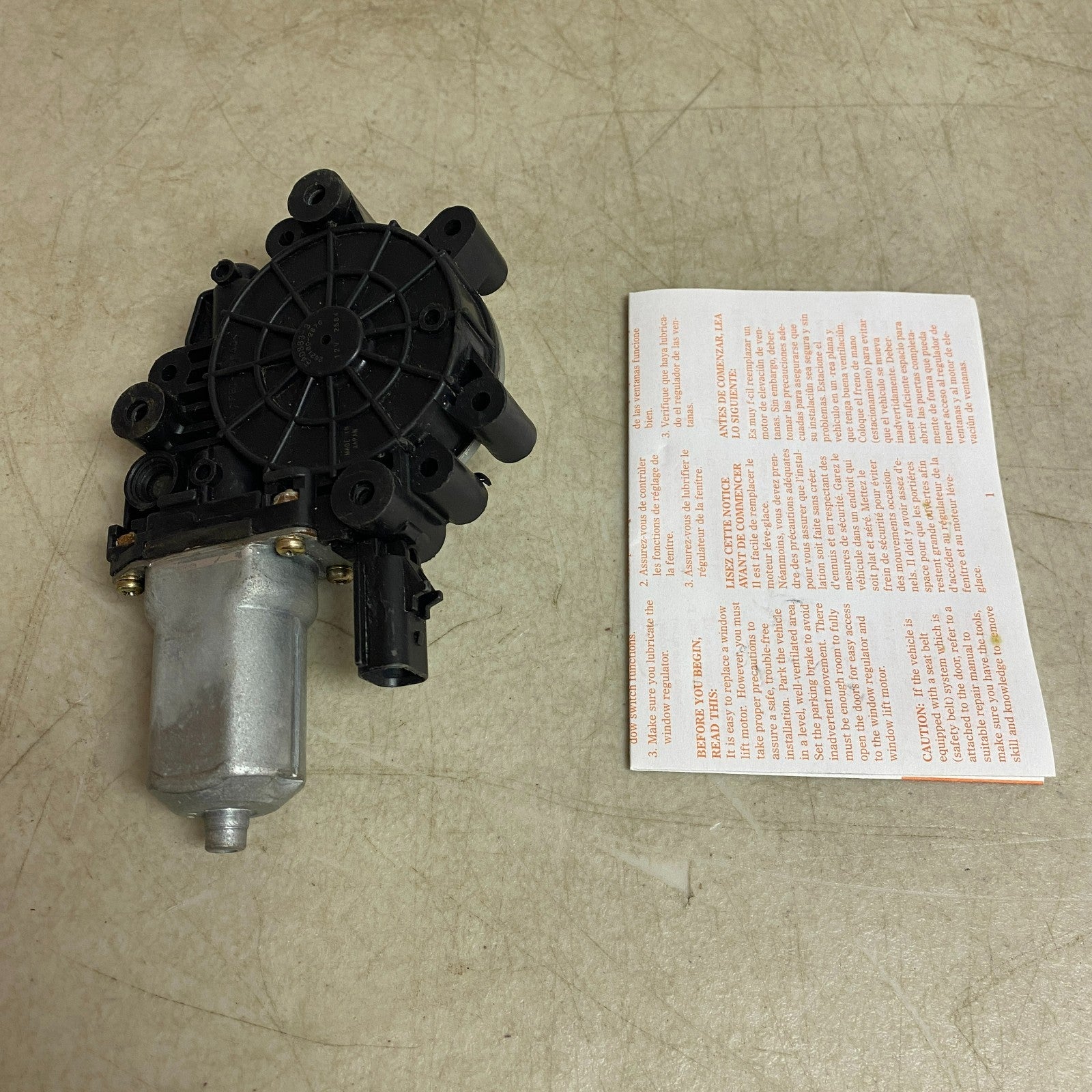 CARQUEST Reman Power Window Lift Motor Front Black 42‑631