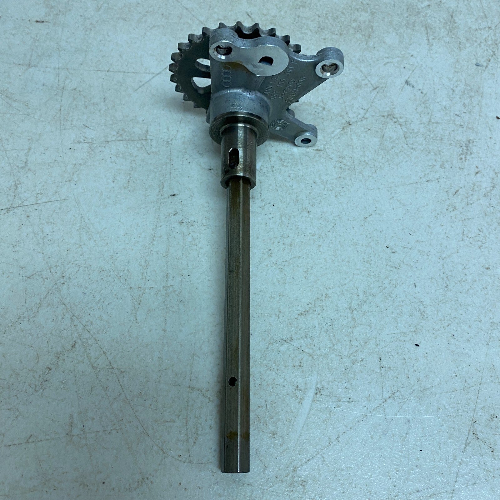 Audi Oil Pump Drive Shaft Plate Gear 2005-2011Audi A4 A6 BKH 3.2 V6 06E 109 361F