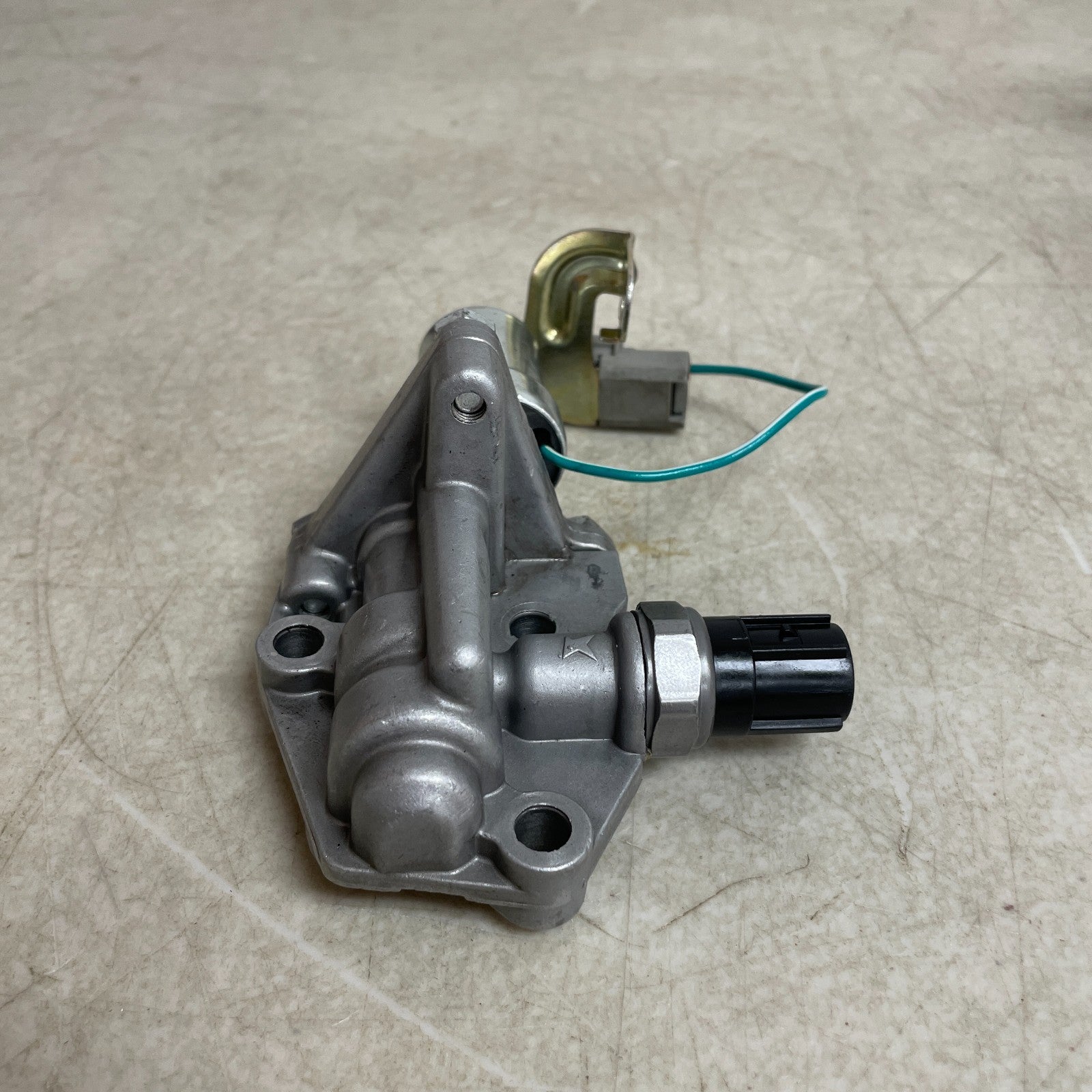 Dorman 917-281 Engine VVT Solenoid Variable Valve Timing for Honda Acura