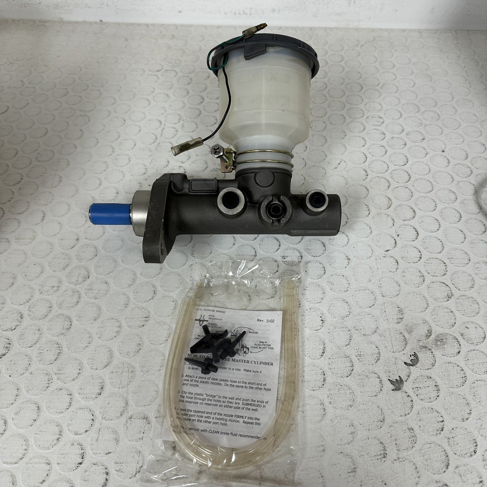 Dorman M39970 Brake Master Cylinder for Ford F150 F250 Expedition 1997-2003