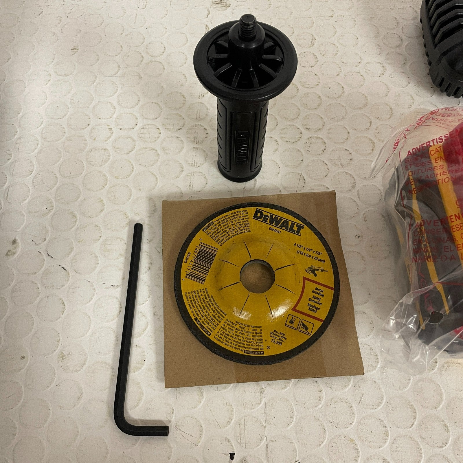 DEWALT FLEXVOLT 60V MAX Brushless Angle Grinder Kit DCG418X1 Kickback Protection