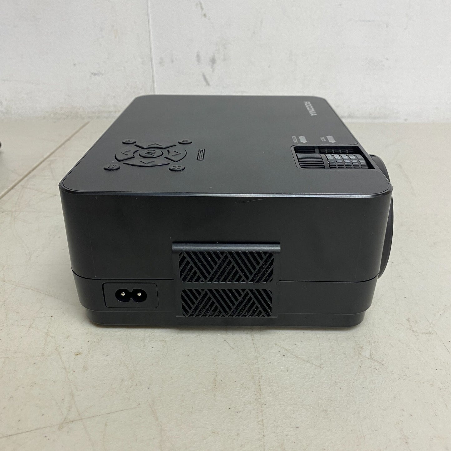 Roconia 150" Class FHD (1080p) LED Projector Movie Video Home Theater w/ Screen"