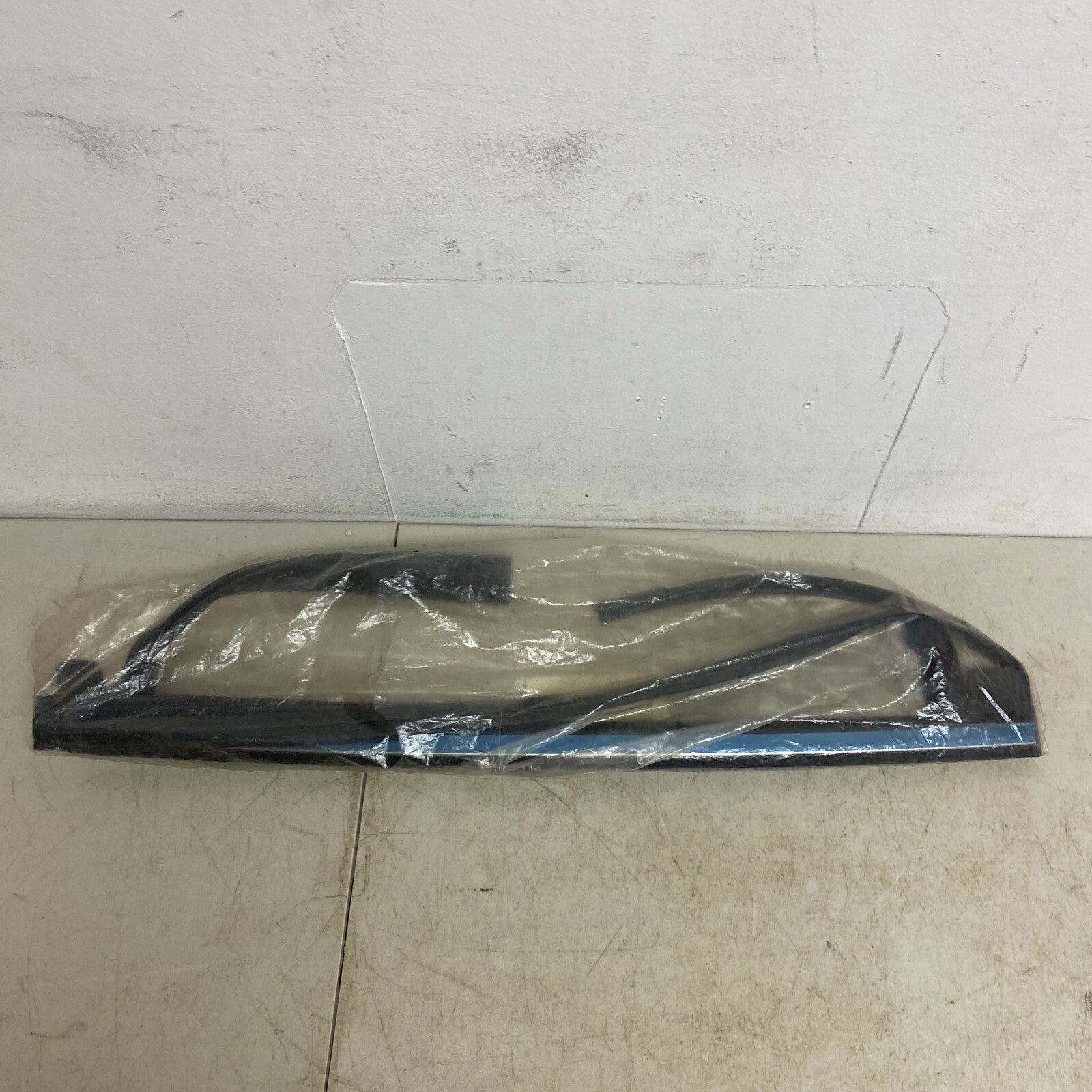 Ford Run - Door Glass FA1Z-5825767-A , Brand New