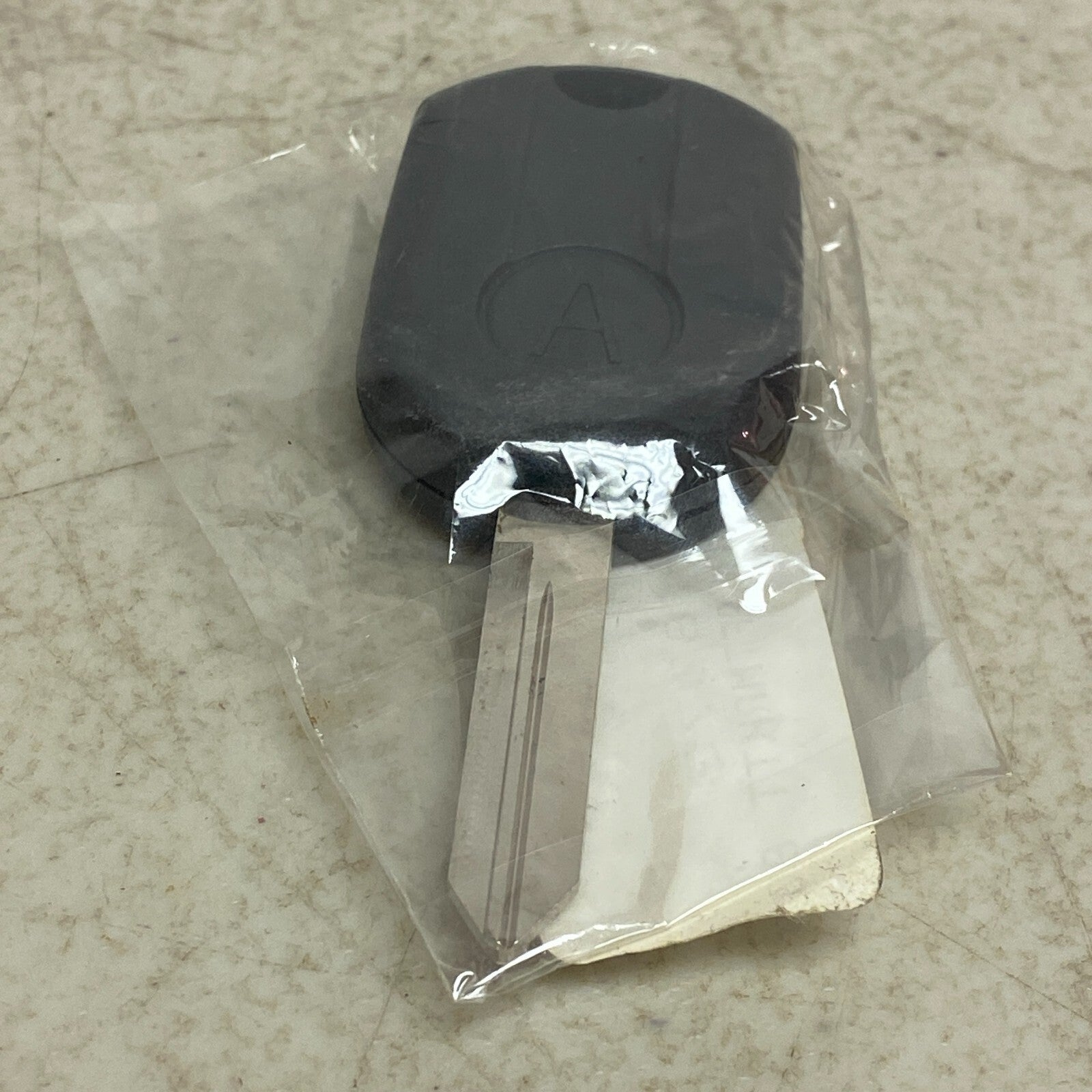 Ford Transmitter Aftermarket 4 Button Key Fob for 2007-2009 FORD FREESTYLE, 2013