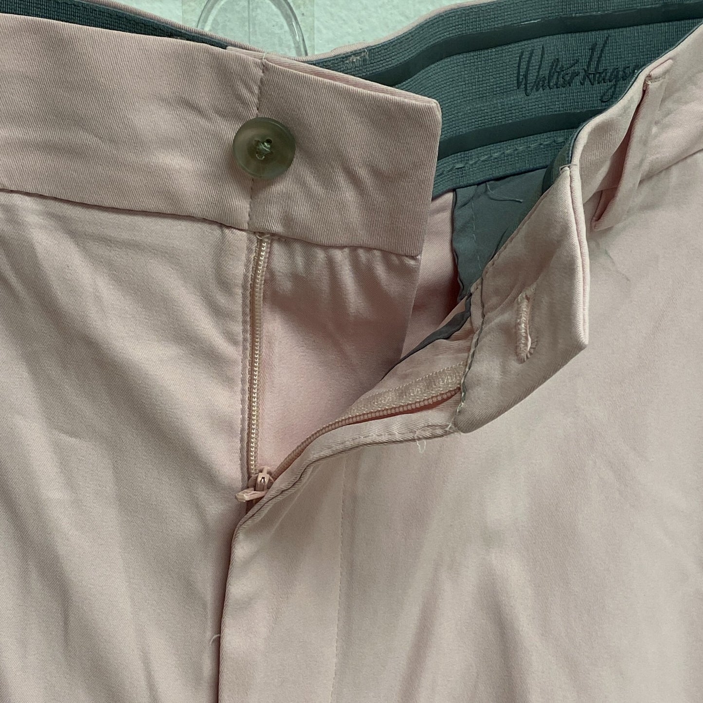 Walter Hagen Men's 10" P11 Core Bermuda Short Raspberry Cream MGA14400FA22