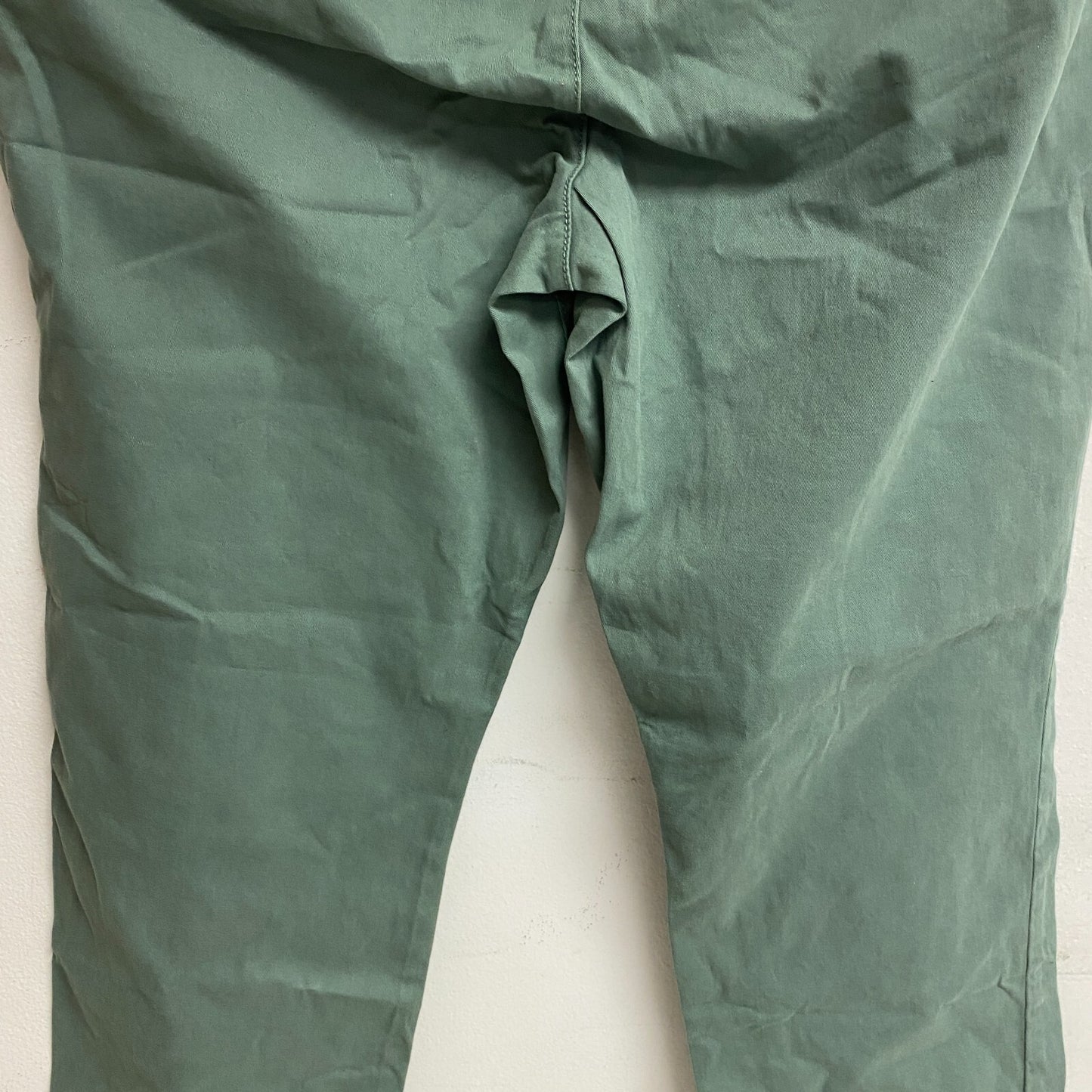 St. John's Bay Woman's Relaxed Fit Girl Pant Mid-Rise Easy Pants Size 16 Laurel