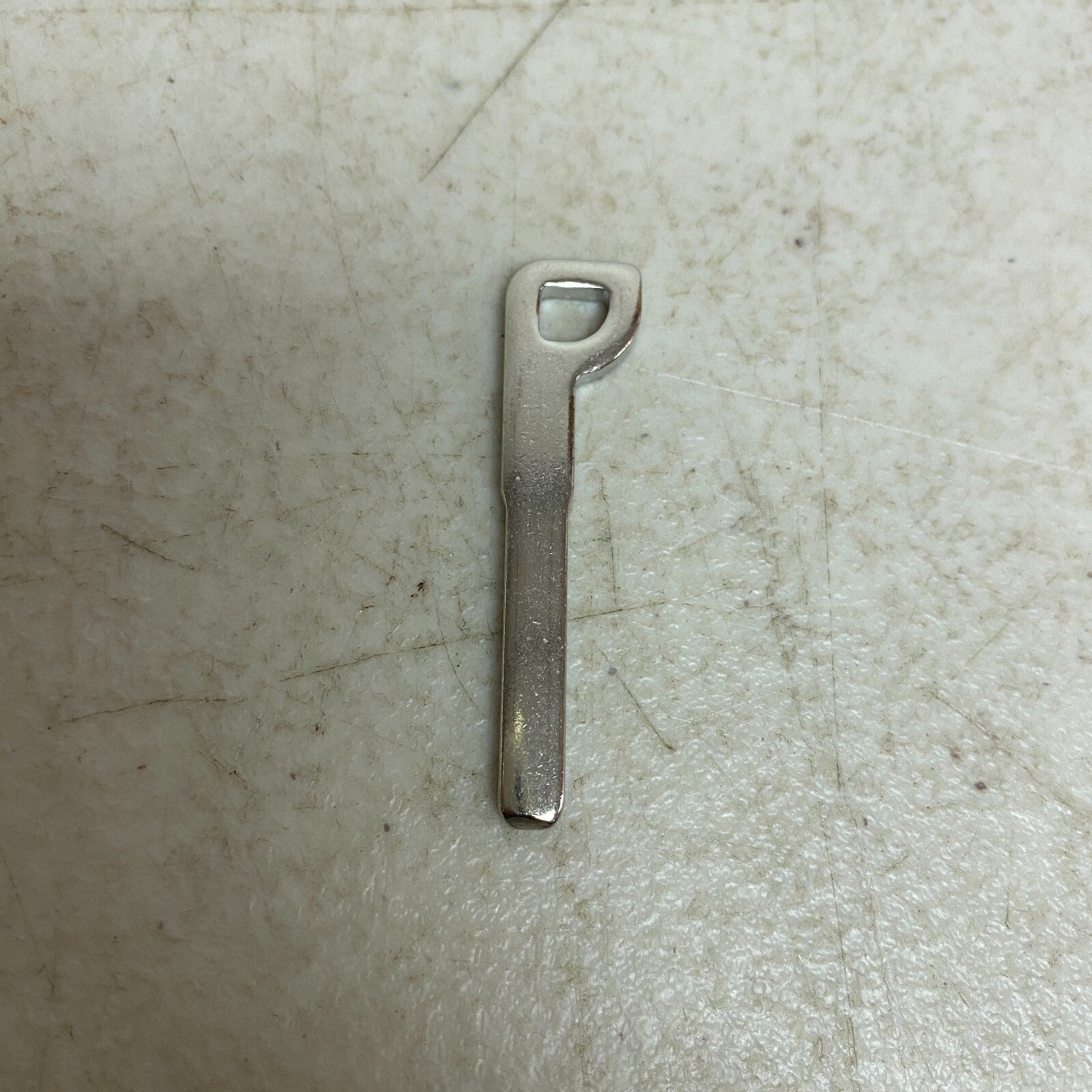 Ford Emergency Blank Key Blade 164-R7992 Brand New