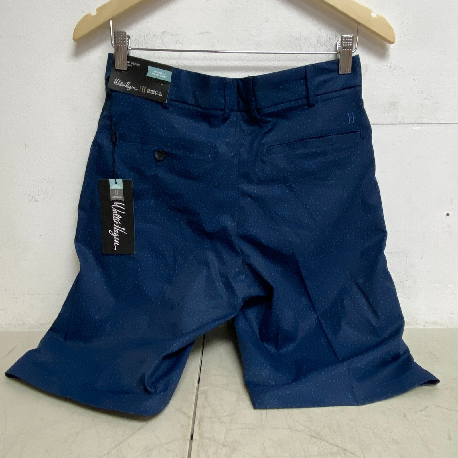 Walter Hagan Mens' 10 in P11 USA Star Print Short Stars Navy Summer MGA14183