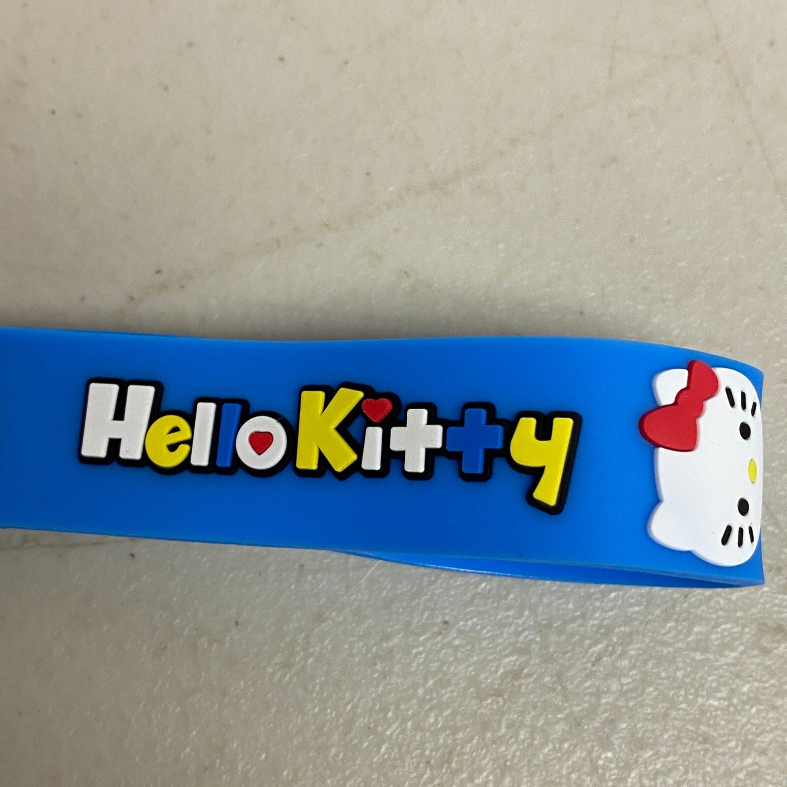 New Assorted Silicone 3D Hello Kitty Keychain With Vodka Hello Kitty Accessory