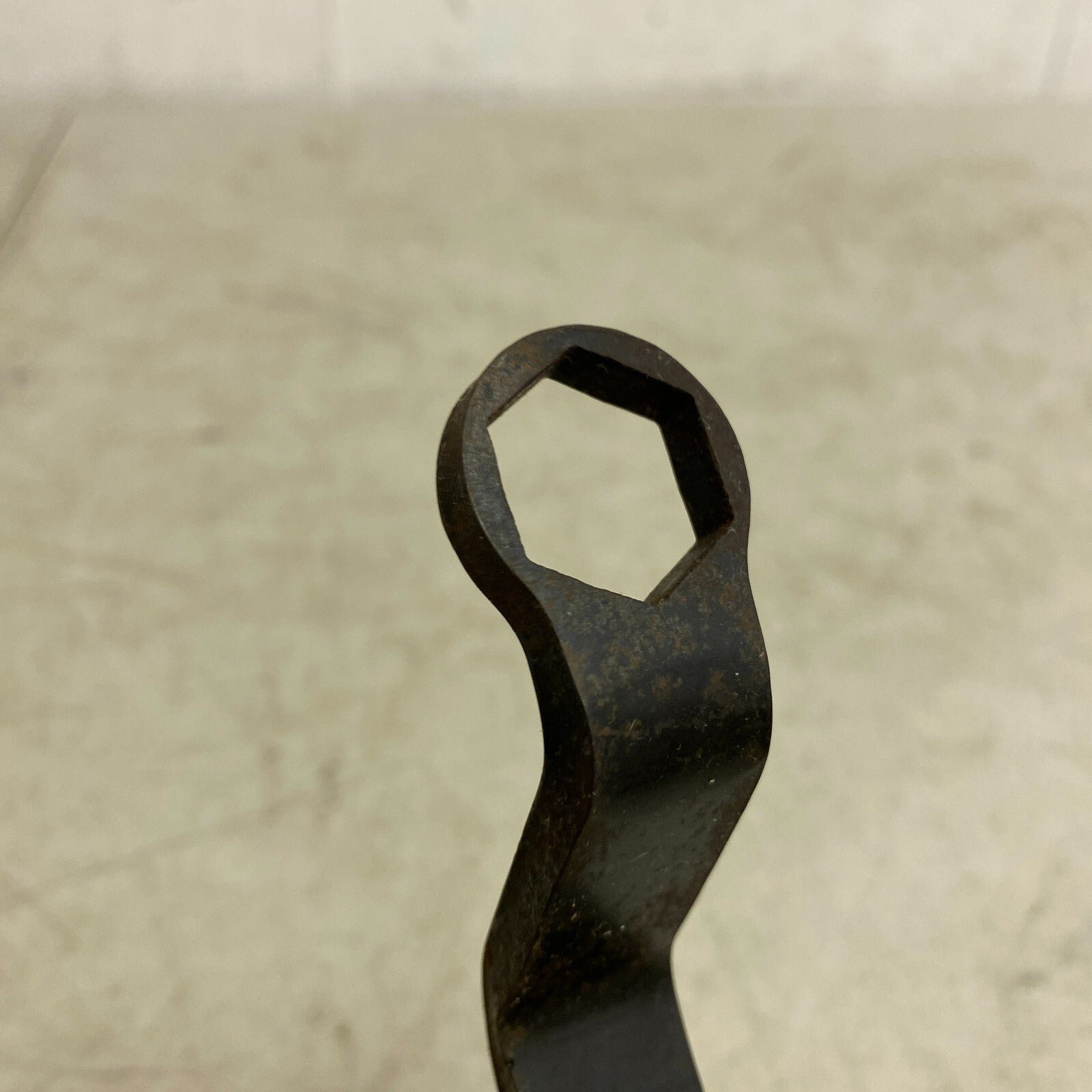 Mazda Specialty Tool Counter Lever Torx Wrench 49UN-01-0130 ,#847-1CP