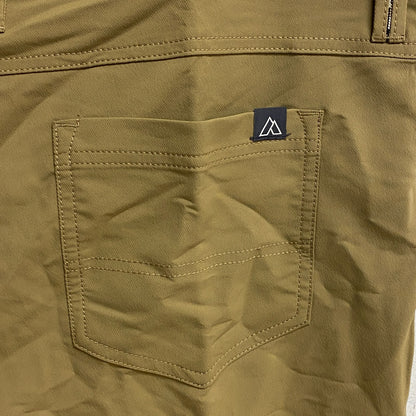 Alpine design Men's Flat Front Trailhead Tech Short Ermine ADM11803 Brand New