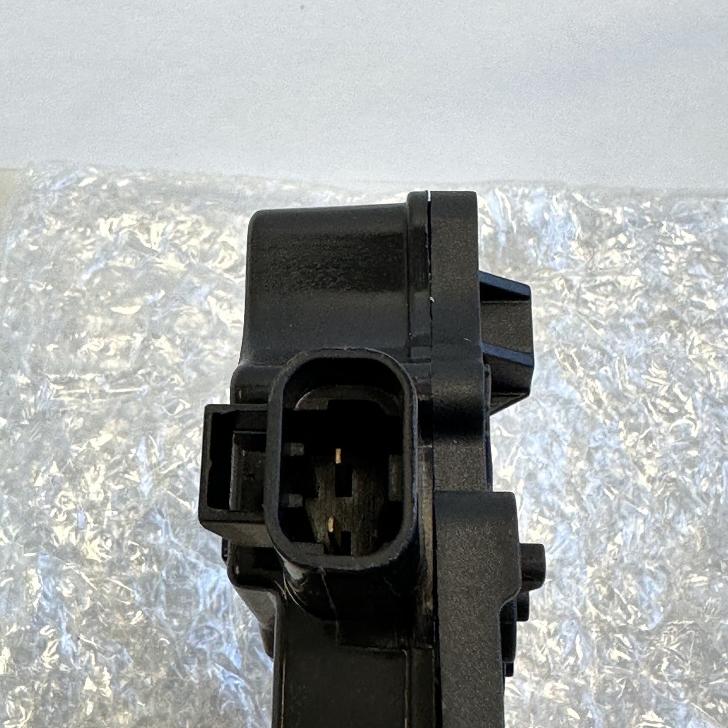 DORMAN 746-015 Rear Liftgate Lock Actuator with Latch for Chevy GMC Cadillac