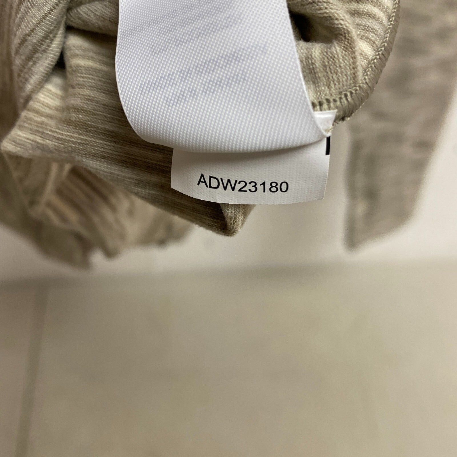 Alpine Design Women's W AD Field Knit Long Sleeve Mock Neck LIGHT KHAKI SPACE DY