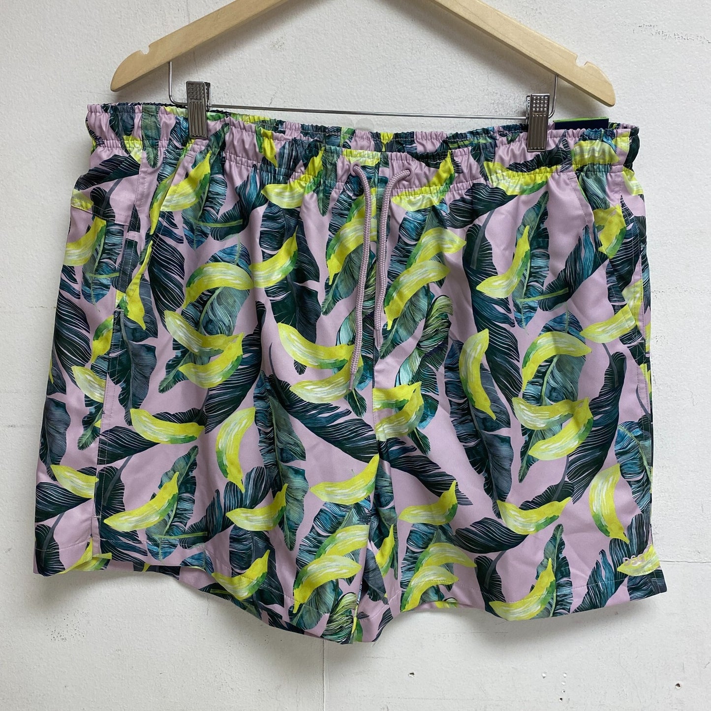 DSG Men's 6" Training Relaxed Fit Rec Shorts Multi Go Bananas DAM12111DP