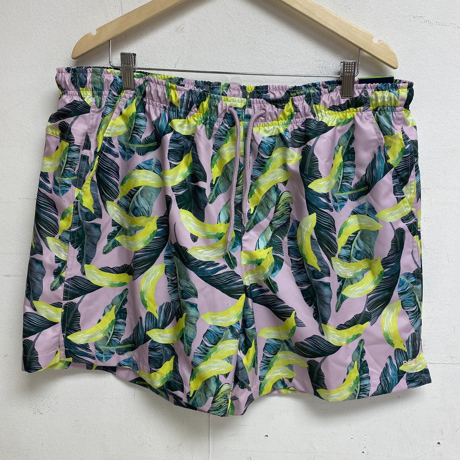 DSG Men's 6" Training Relaxed Fit Rec Shorts Multi Go Bananas DAM12111DP