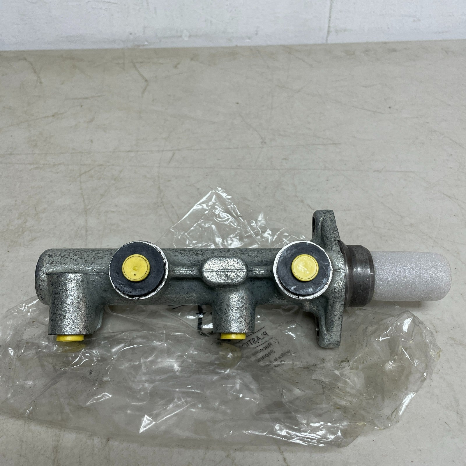 Beck/Arnley 072-0631 Brake Master Cylinder for Alfa Romeo Spider 1970-1992