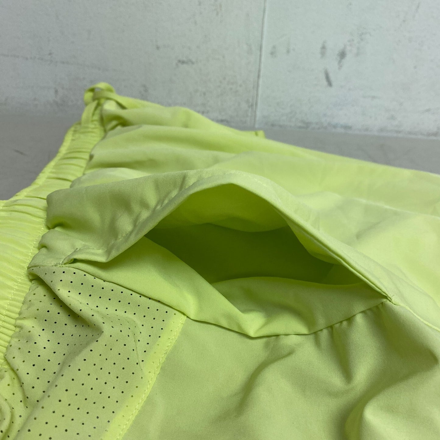 DSG Men's 7" 2-in-1 Stride Run Shorts Fresh Lime/Light Charcoal DAM12208HL