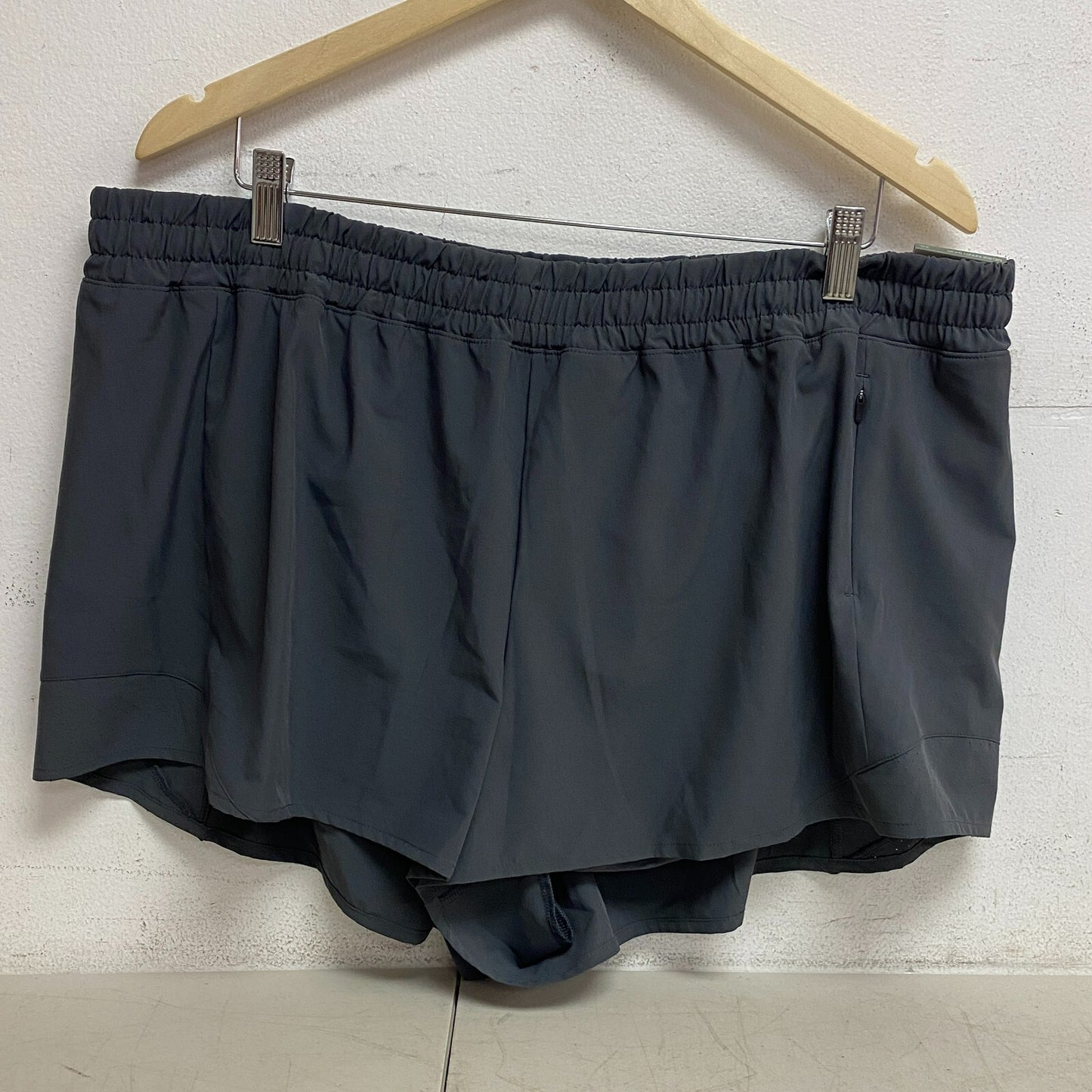 CALIA Women's 3 in Relaxed Mid Rise Carbon Grey Infinity Run Short WAX12336