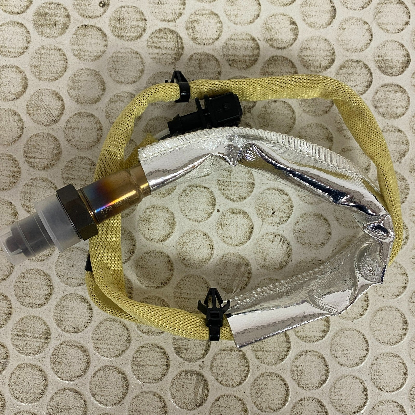 BOSCH OEM Heated Oxygen Sensor 18 mm Thread 4 Wire Male Connector 16291