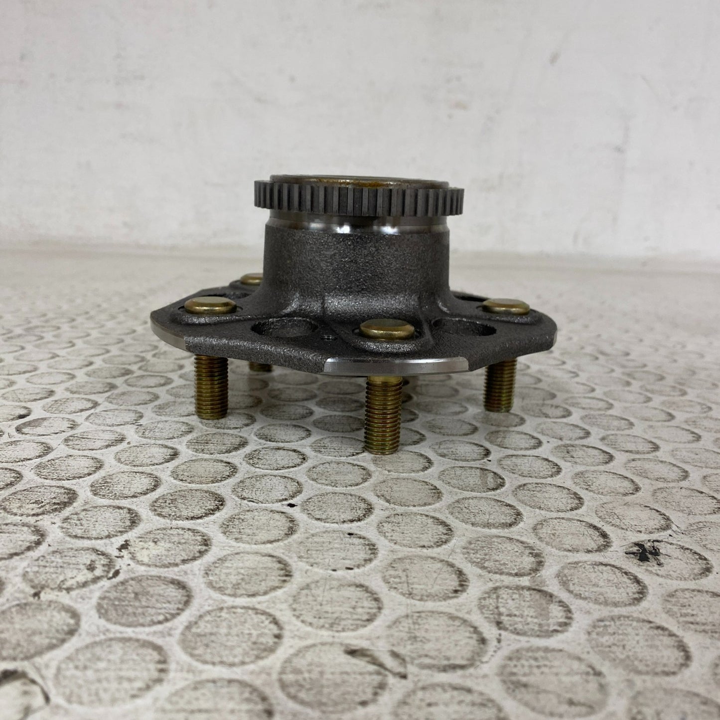 National 513044 Front Wheel Hub & Bearing Assembly 1990-2001 Chevrolet Lumina