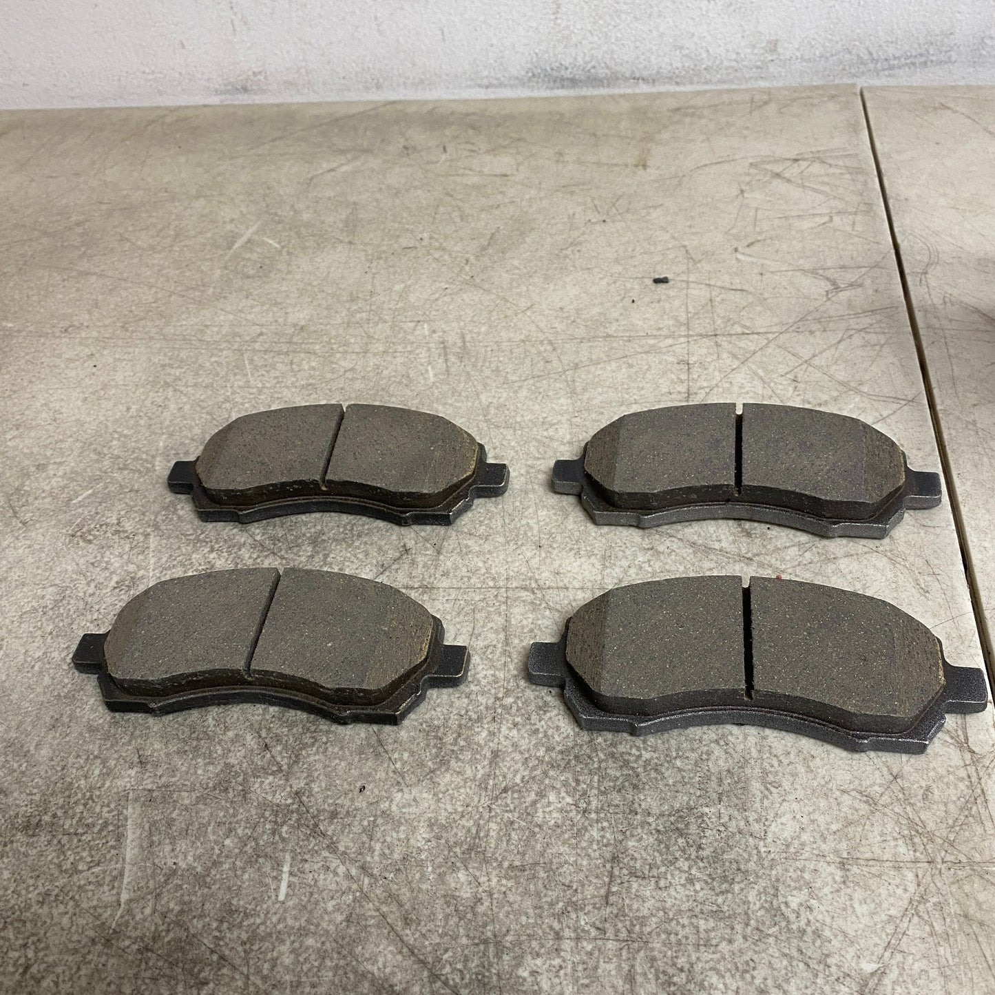 Wagner PD722 Brake Pads ThermoQuiet Ceramic Front 1997-2001 Subaru Impreza