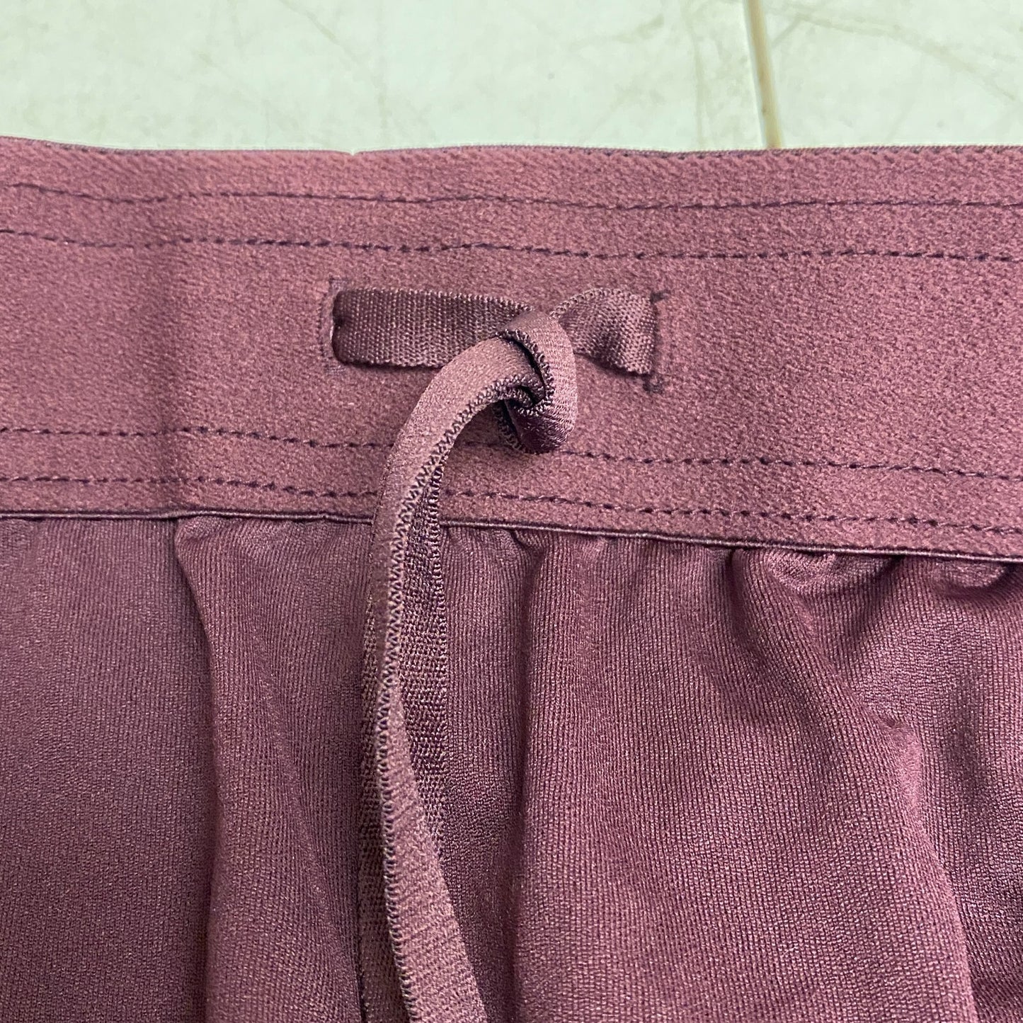 DSG Men's 7" Stride Run Short Team Burgandy DAM21202 RAND NEW