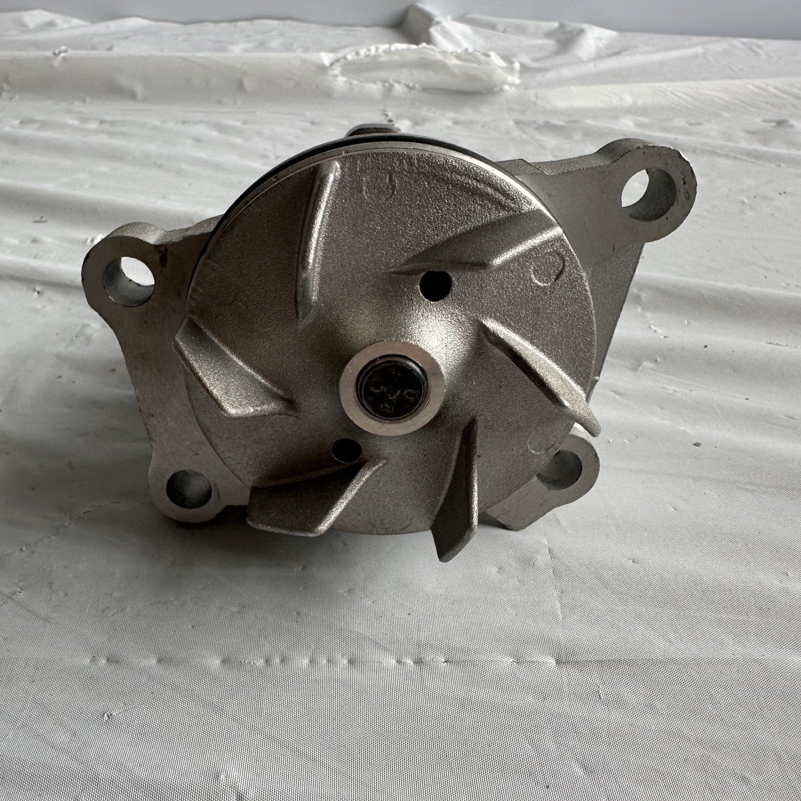 Carquest T1183 Engine Water Pump w Gasket Fits Select GM & Ford