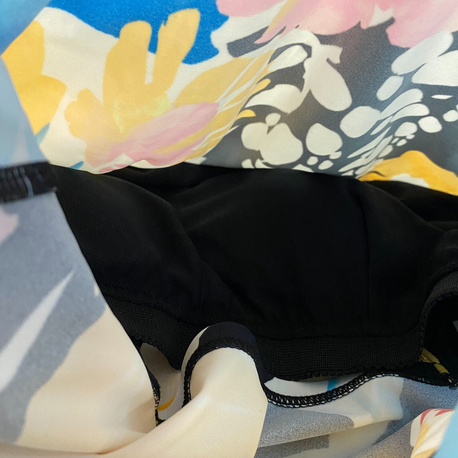 DSG Women's Swim Skylar Printed Floral Top Trop Halter Straps Black 2757PRT