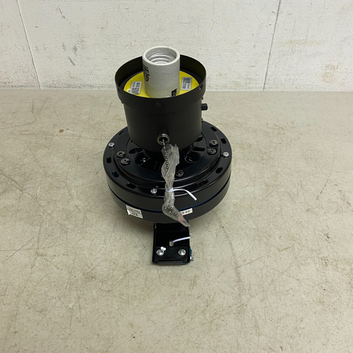 Harbor Breeze Armitage 52-Inches Bronze with Toffee/cocoa Blades Indoor Flush