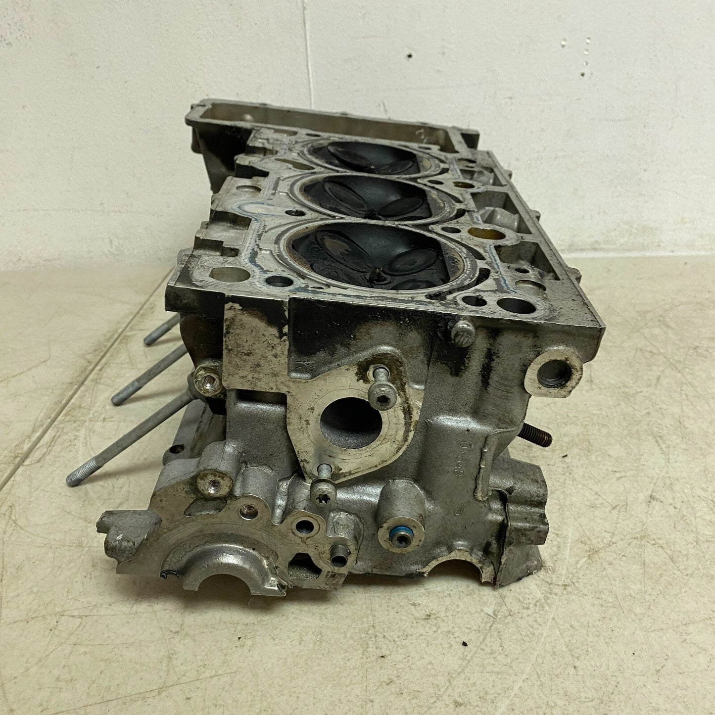 Audi PETROL ENGINE MOTOR LEFT CYLINDER HEAD 06E103404AA