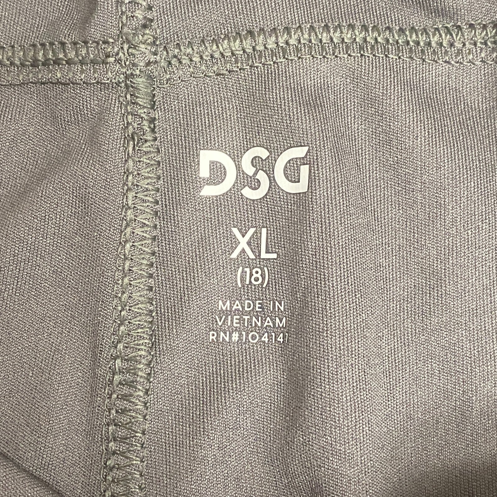 DSG Menâs Training Shorts Asphalt DAB12106 Athletic Workout Activewear