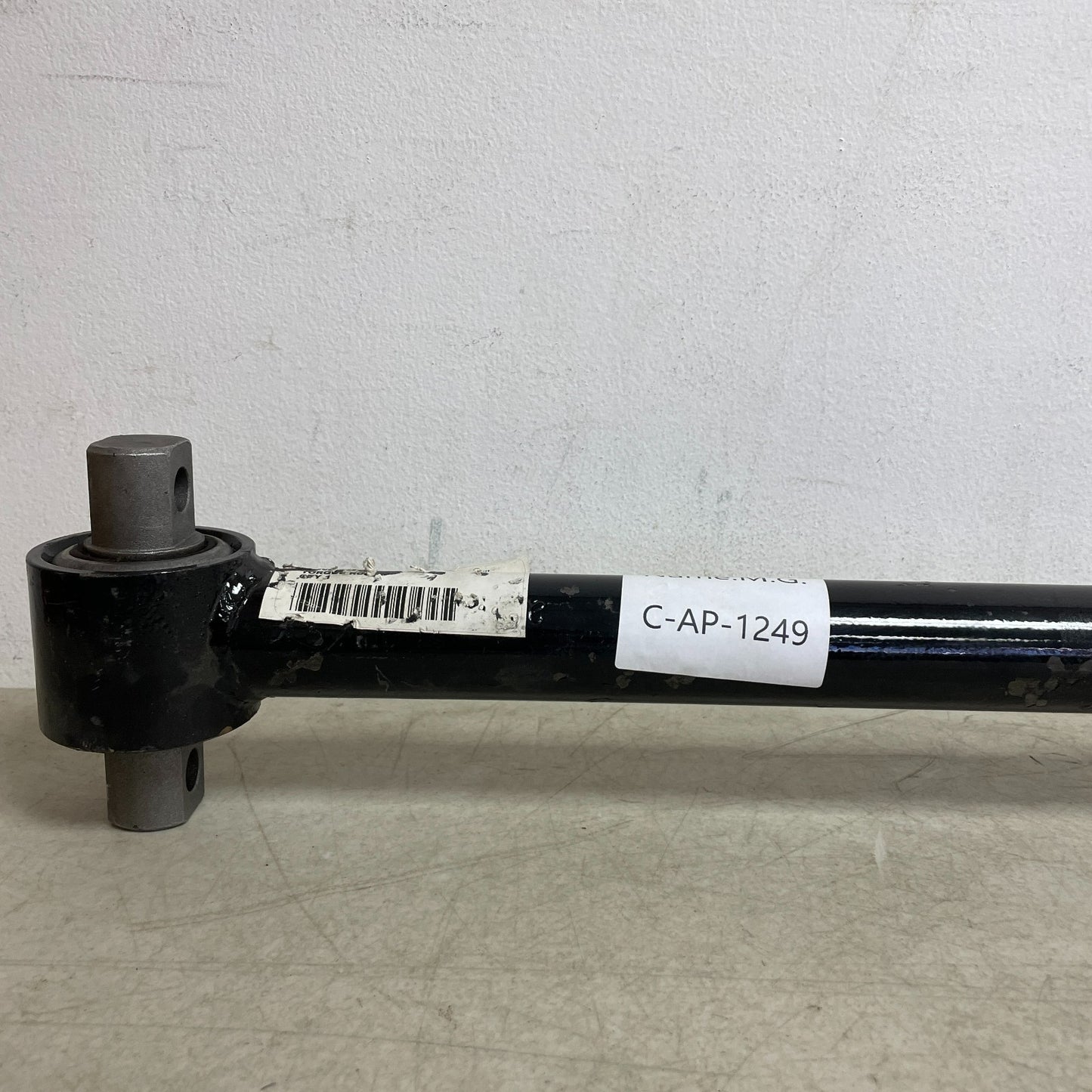 Automann TMR531 22.01" Torque Rod Volvo Air Ride 1-9/16" Shaft