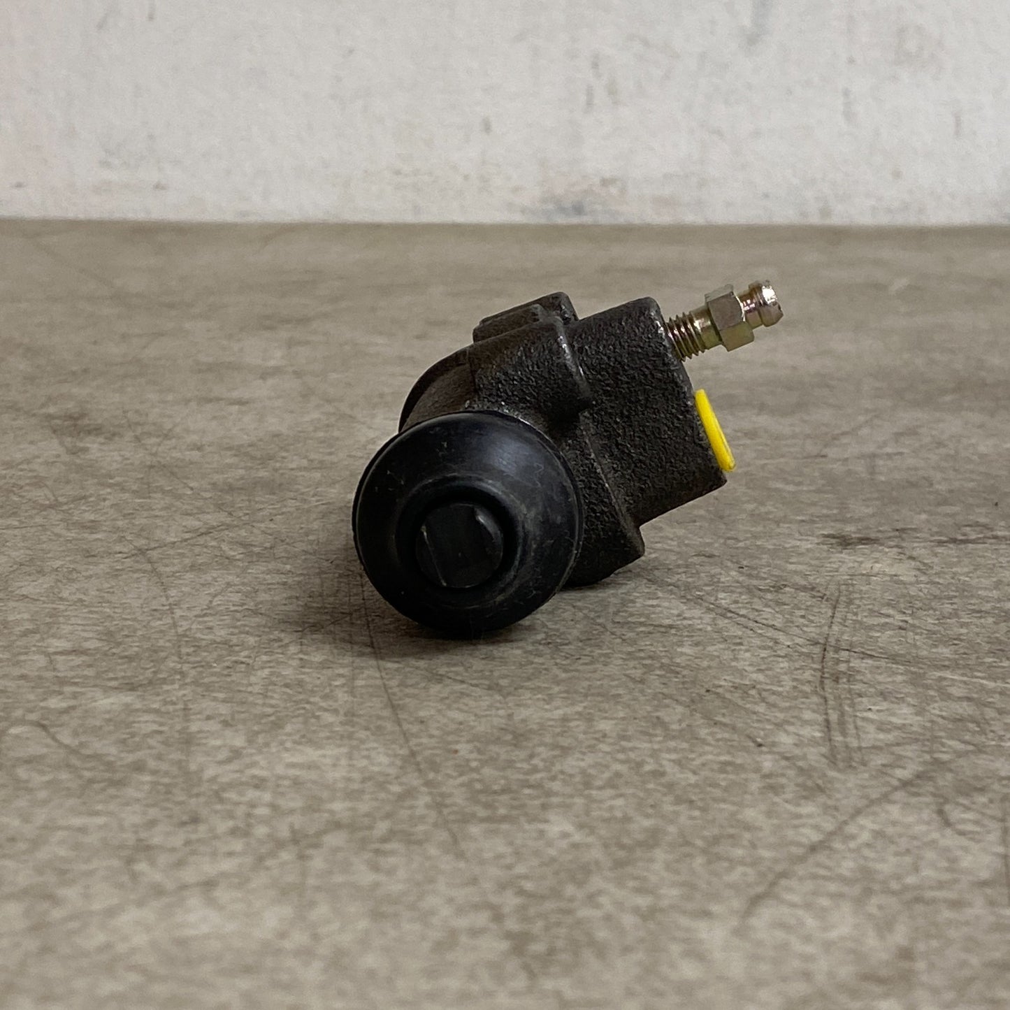 DORMAN W37752 Rear Drum Brake Wheel Cylinder 87-93 Mazda B2200 B2600 Driver Side