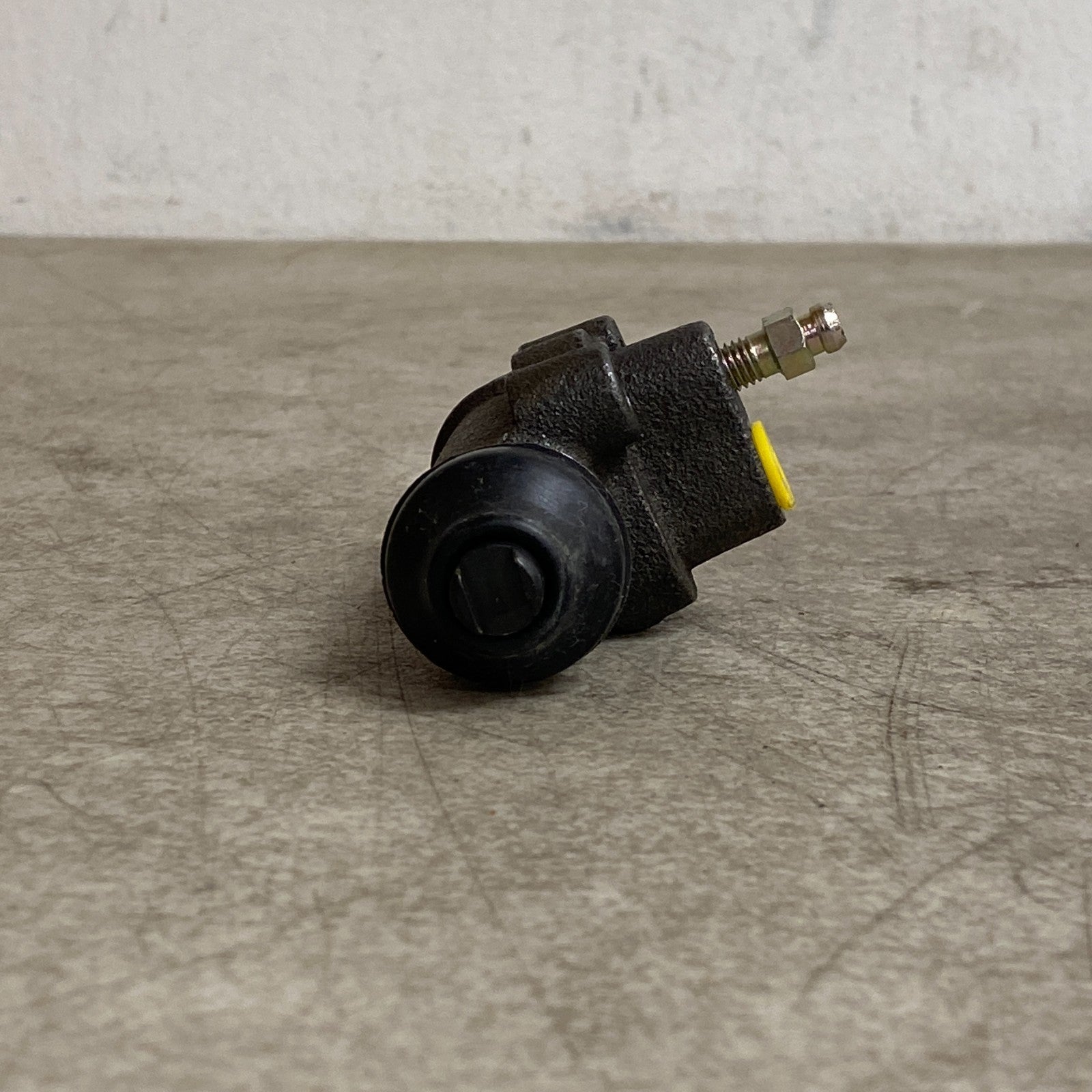 DORMAN W37752 Rear Drum Brake Wheel Cylinder 87-93 Mazda B2200 B2600 Driver Side