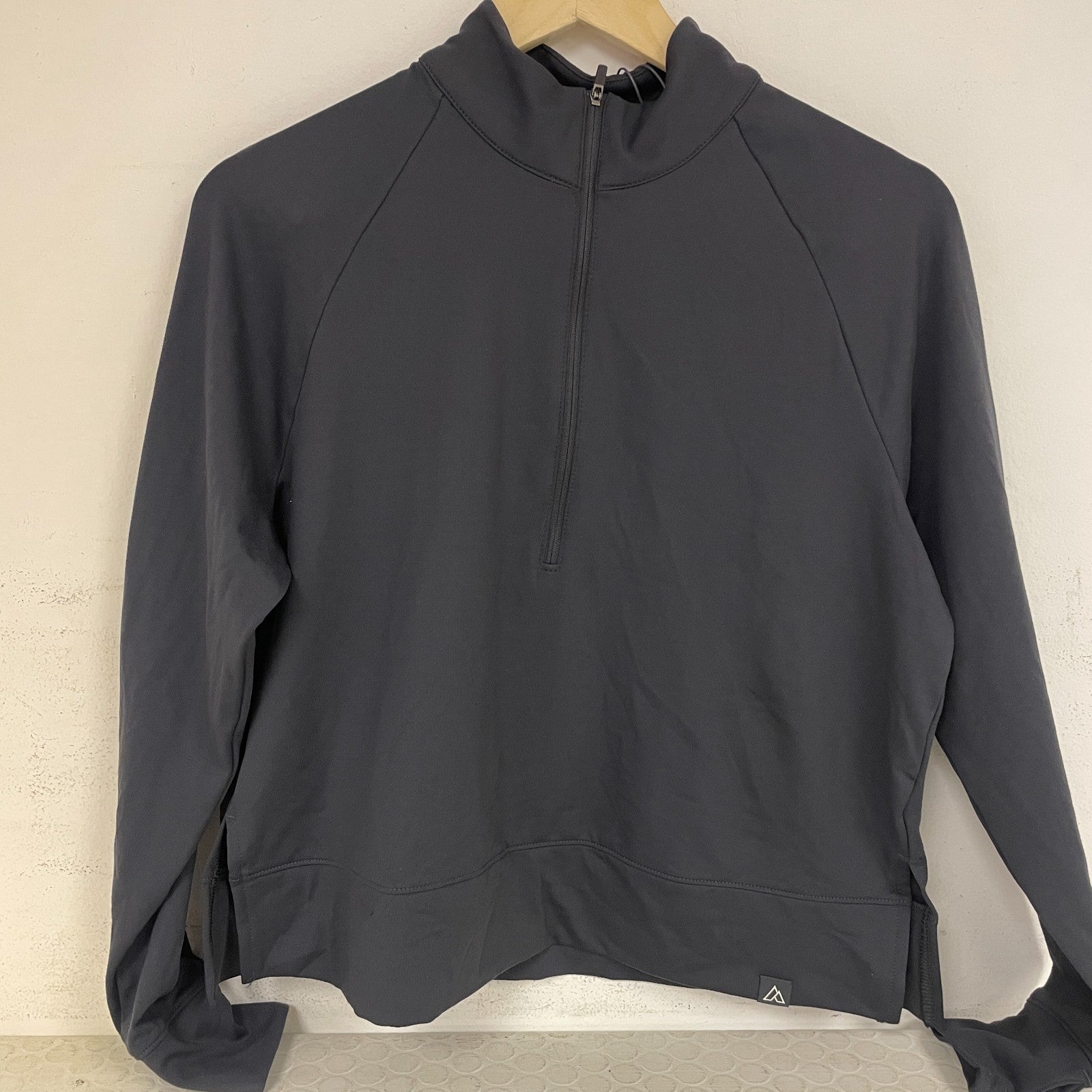 Alpine Womenâs Long Sleeve 1/4 Zip Pullover Phantom ADW22102 NWT Activewear