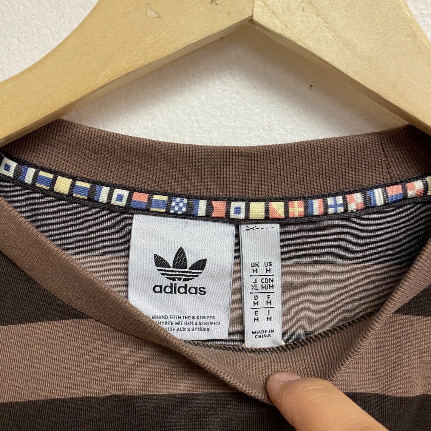 Adidas Original's Men's Striped Tee Shirt Dark Brown IR7586 Size Medium New!