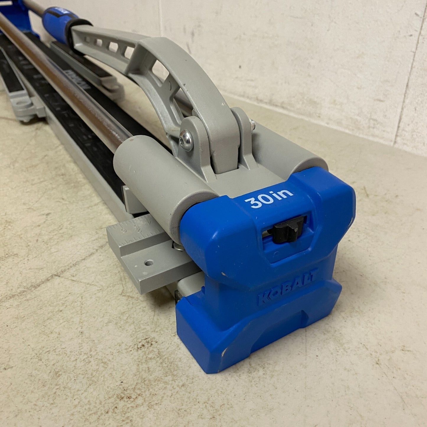 Kobalt 30 inch Tile Cutter 7/8 Cutting Wheel Up to 1/2 inch Thickness