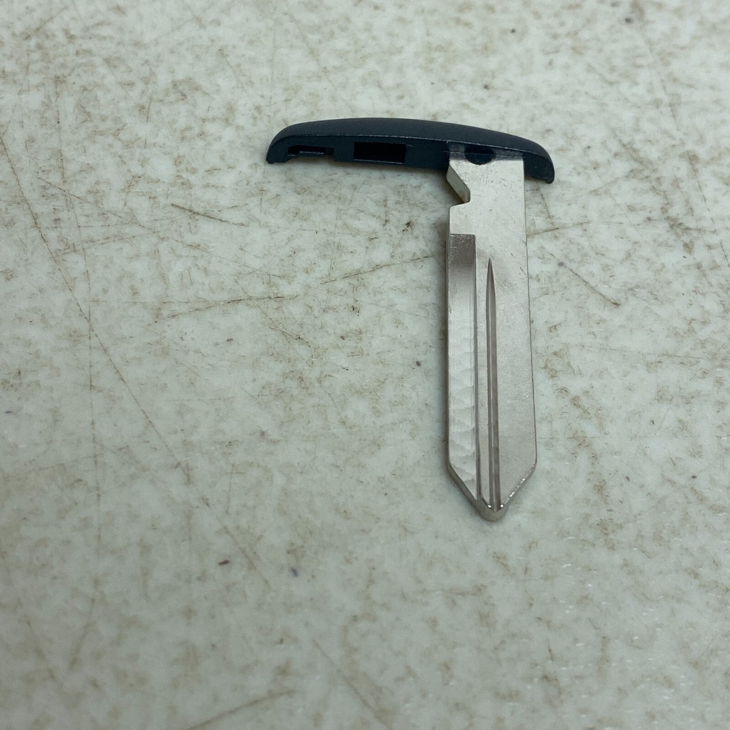 Ford Emergency Blank Key Blade for Lincoln 2011-2019 Ford 2011-2020 164-R8041