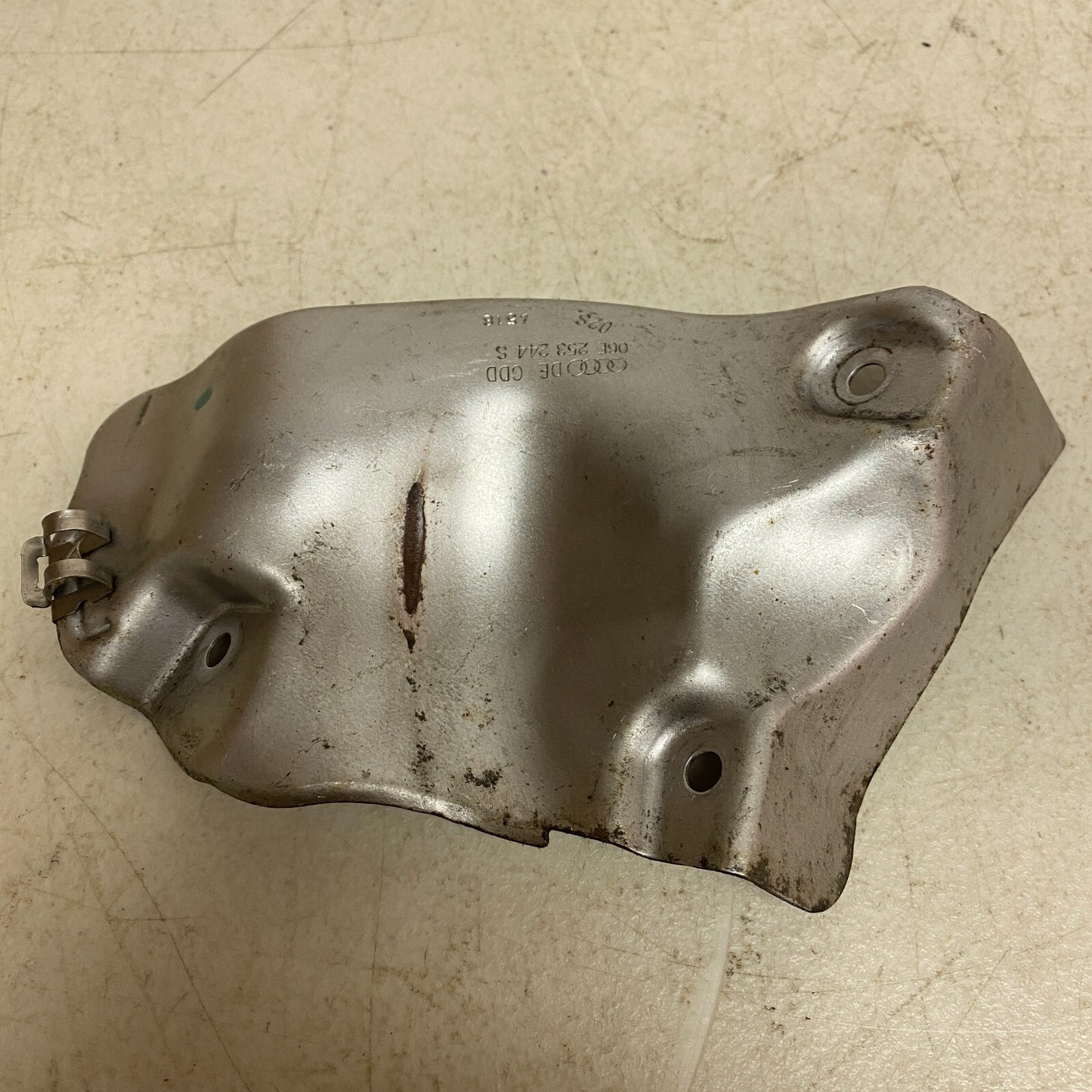 Audi Shield for 2017-2019 Audi Q7 06E 253 244 S