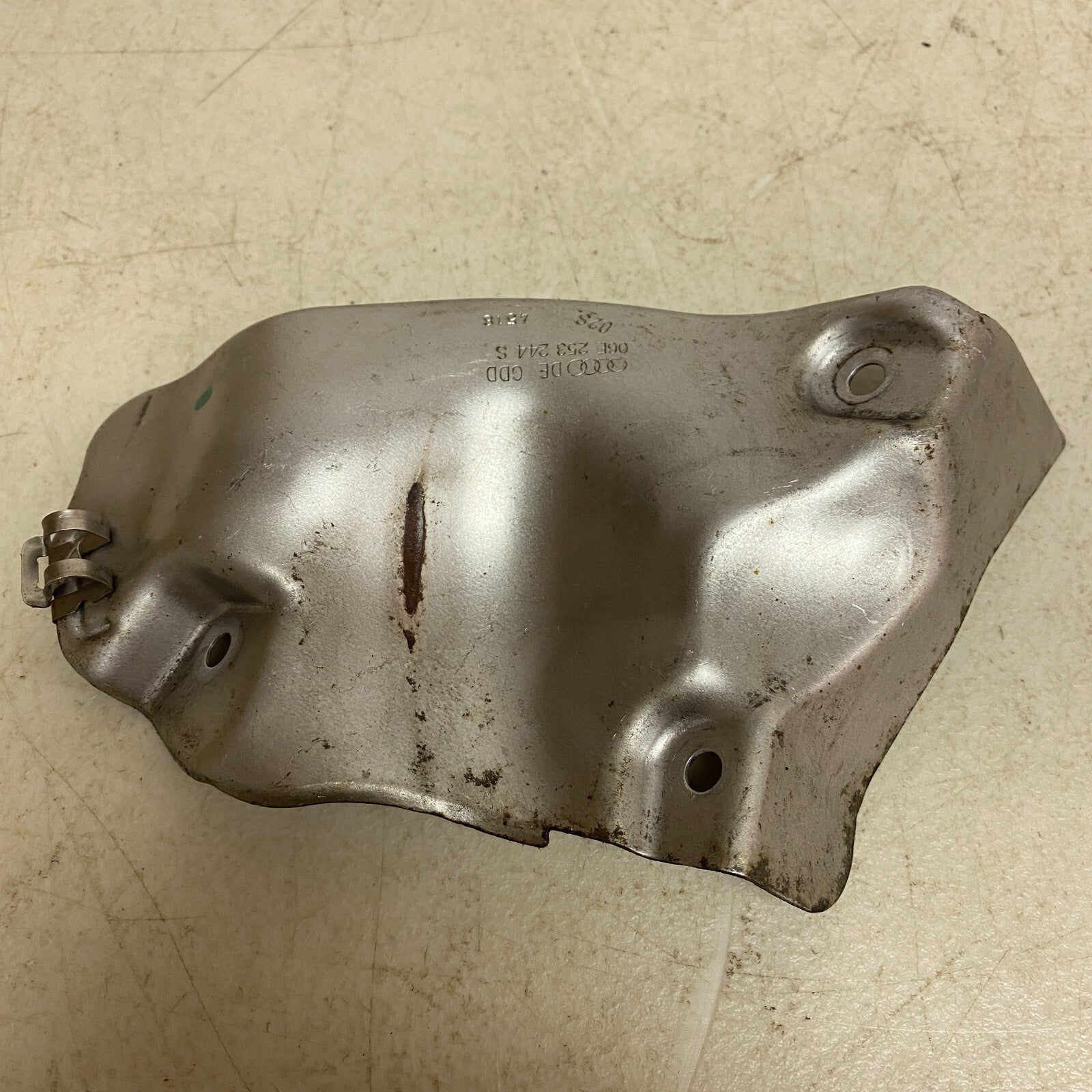 Audi Shield for 2017-2019 Audi Q7 06E 253 244 S