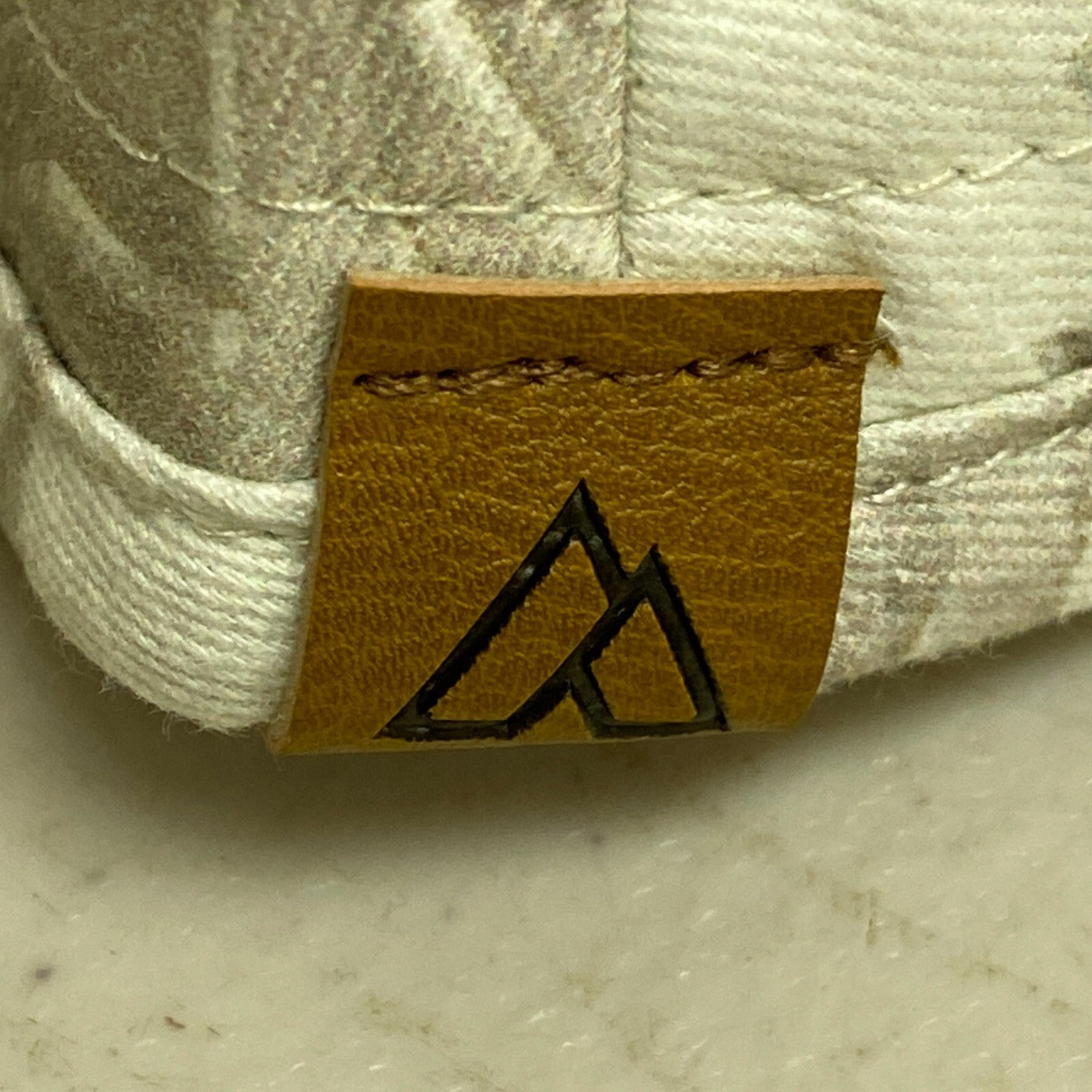 Alpine Design Womens AD W  Bucket Hat  Mint Tan Palm Print  NWT Floral ADWA8009