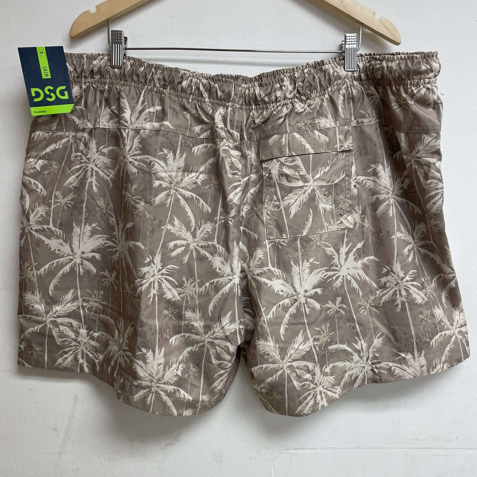 DSG Menâs 6" Rec Shorts Beachside Khaki Lightweight Active Wear DAM12111PRTX