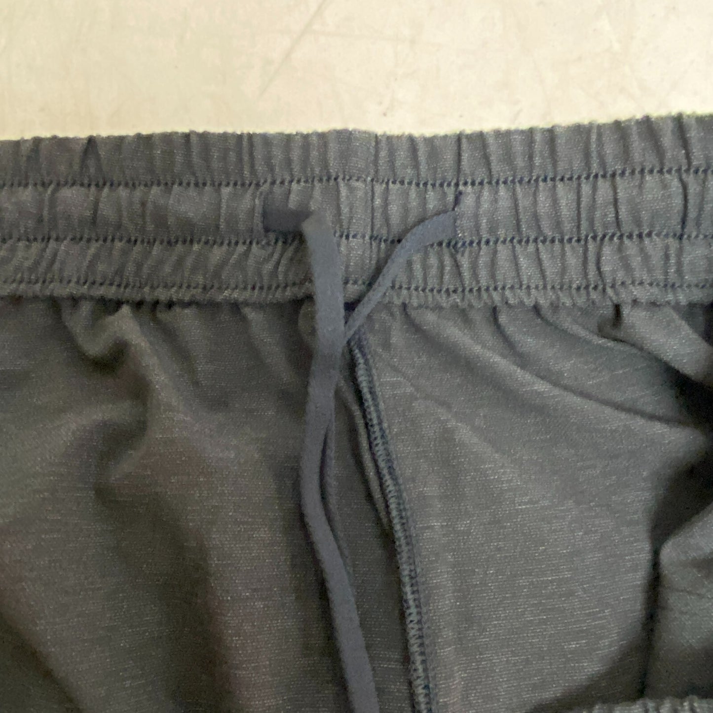 VRST Mens 8" Inseam Elevate Short Pure Black Fashion Summer Trendy MAX200424N